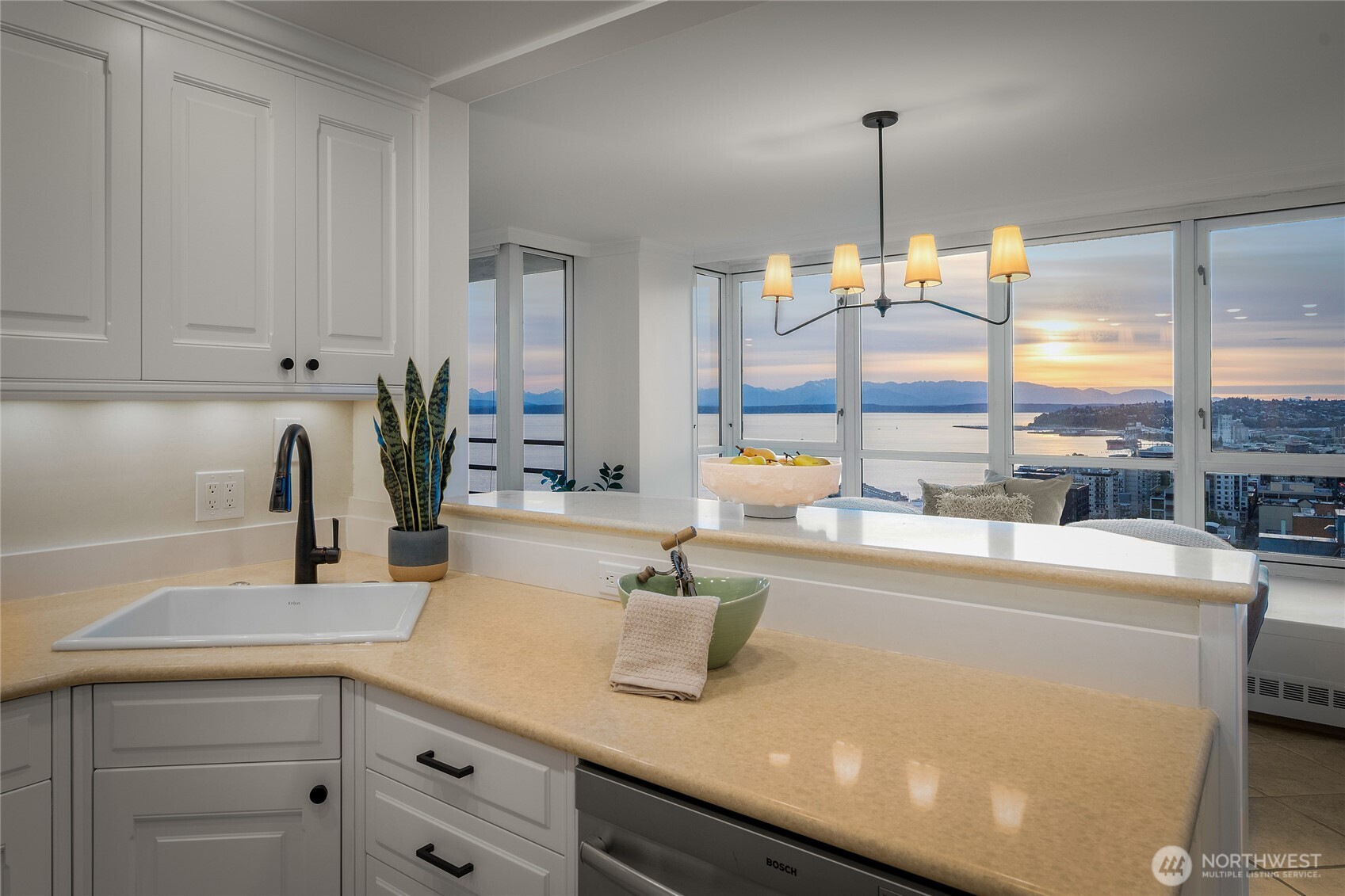 2125 1st Avenue Unit: 2101