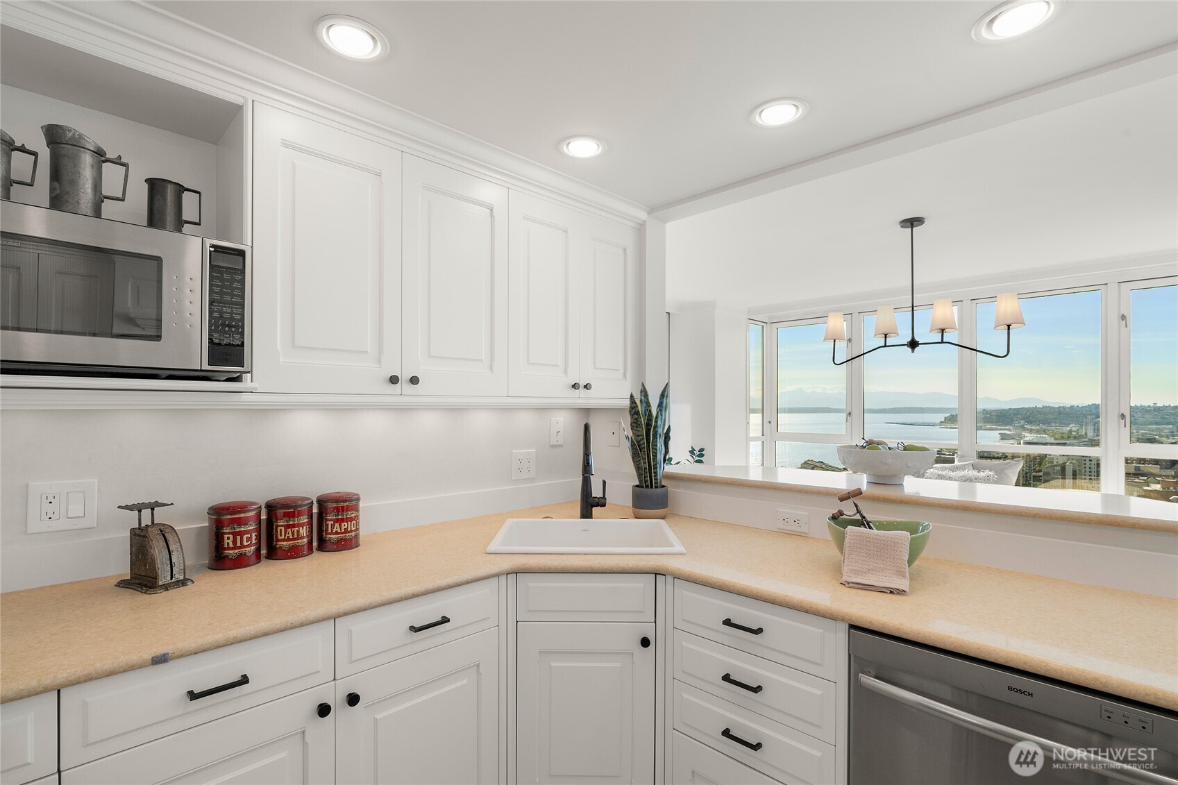 2125 1st Avenue Unit: 2101