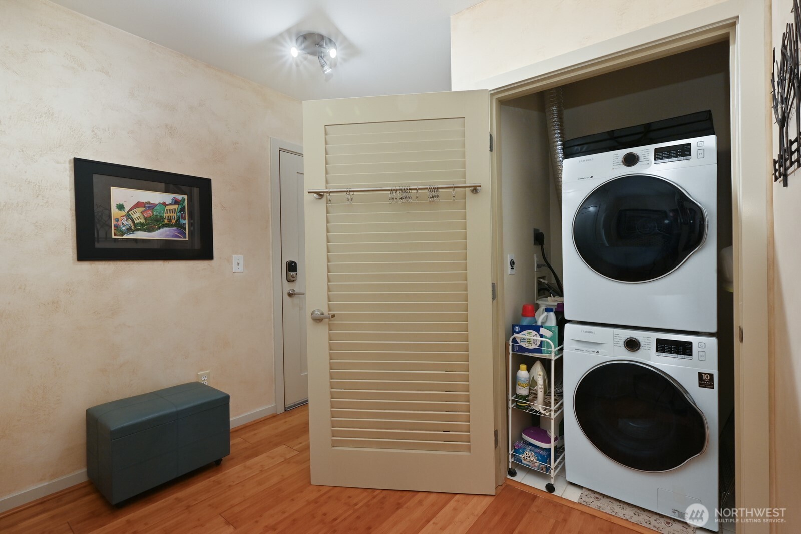 1530 NW Market Street Unit: 412