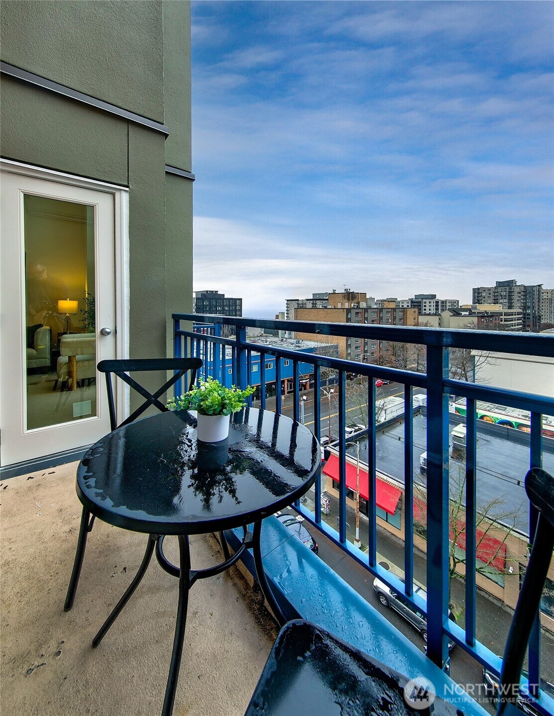 2414 1st Avenue Unit: 707