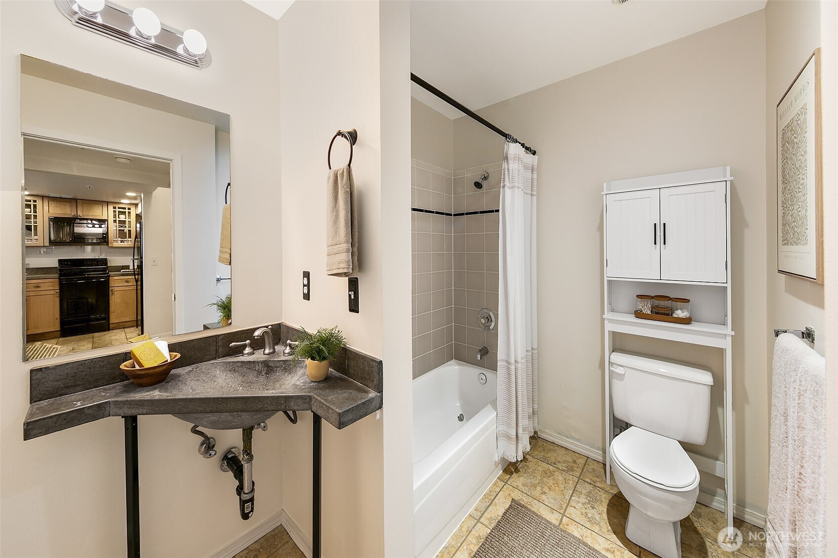 2414 1st Avenue Unit: 707