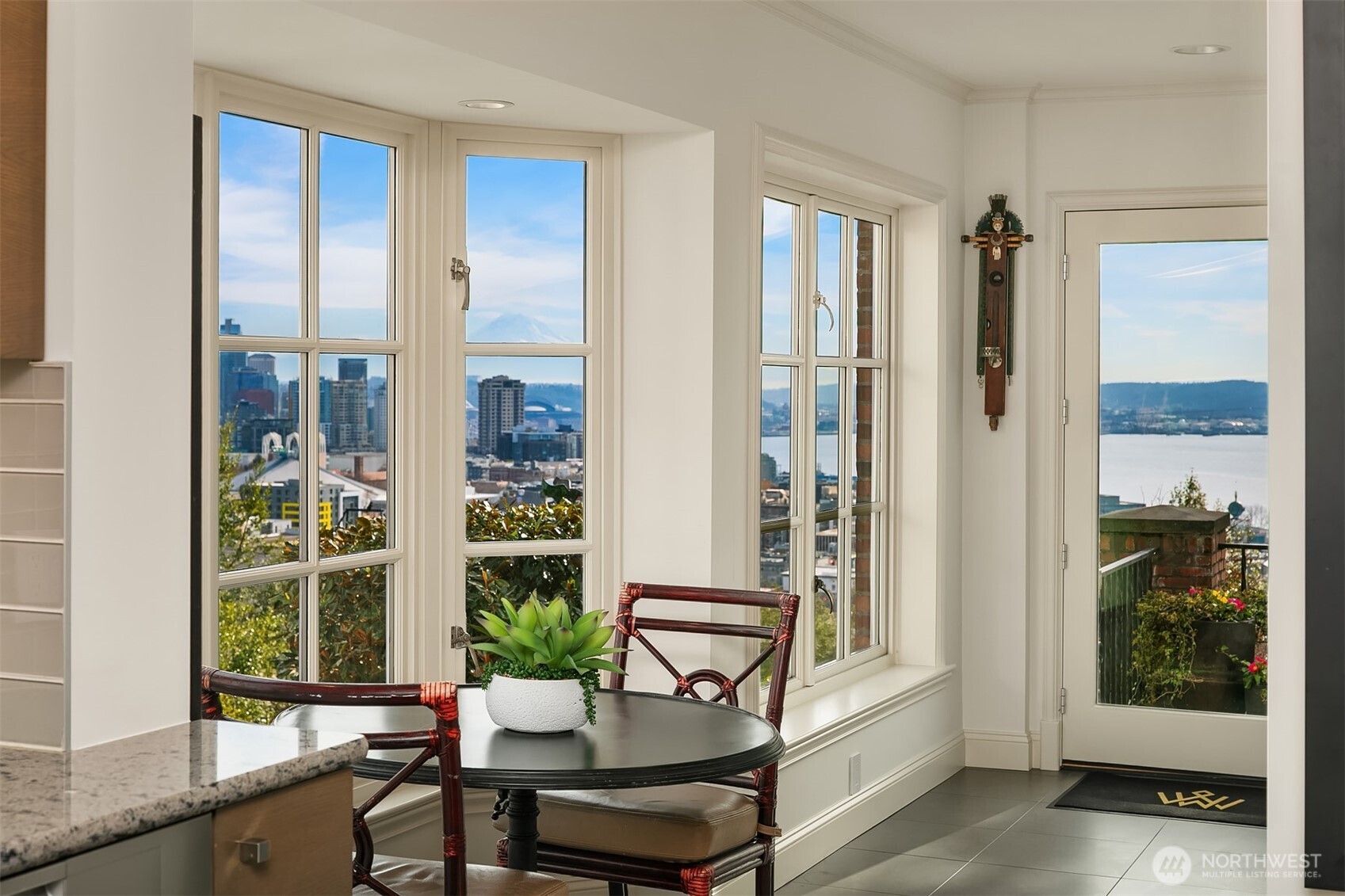 317 W Highland Drive