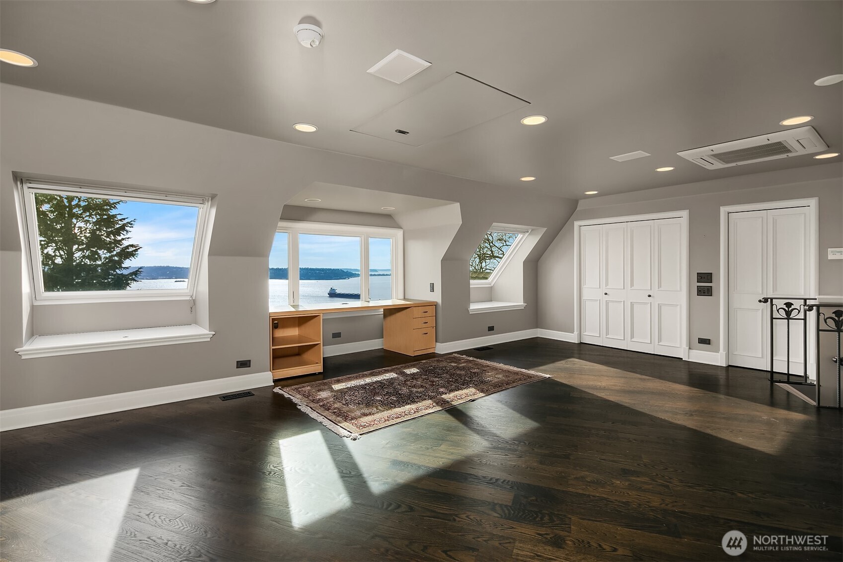 317 W Highland Drive