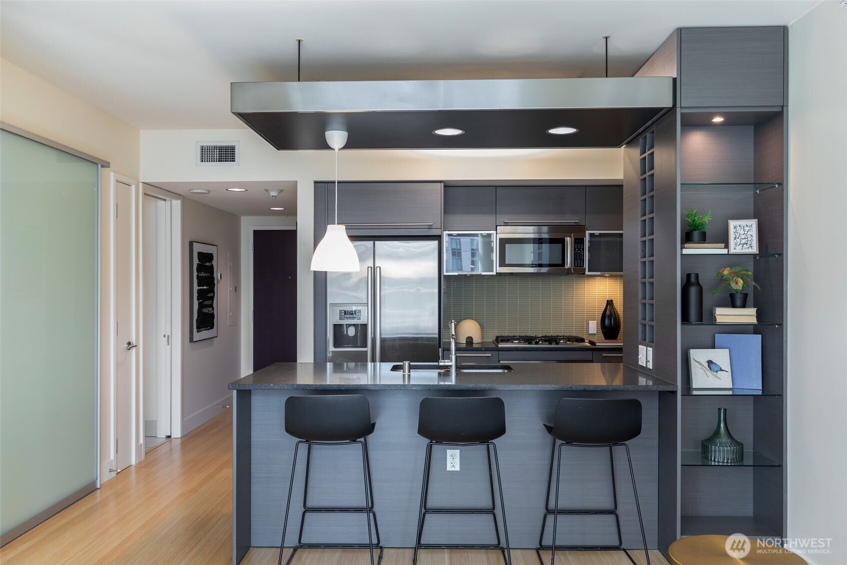 820 Blanchard Street Unit: 1406
