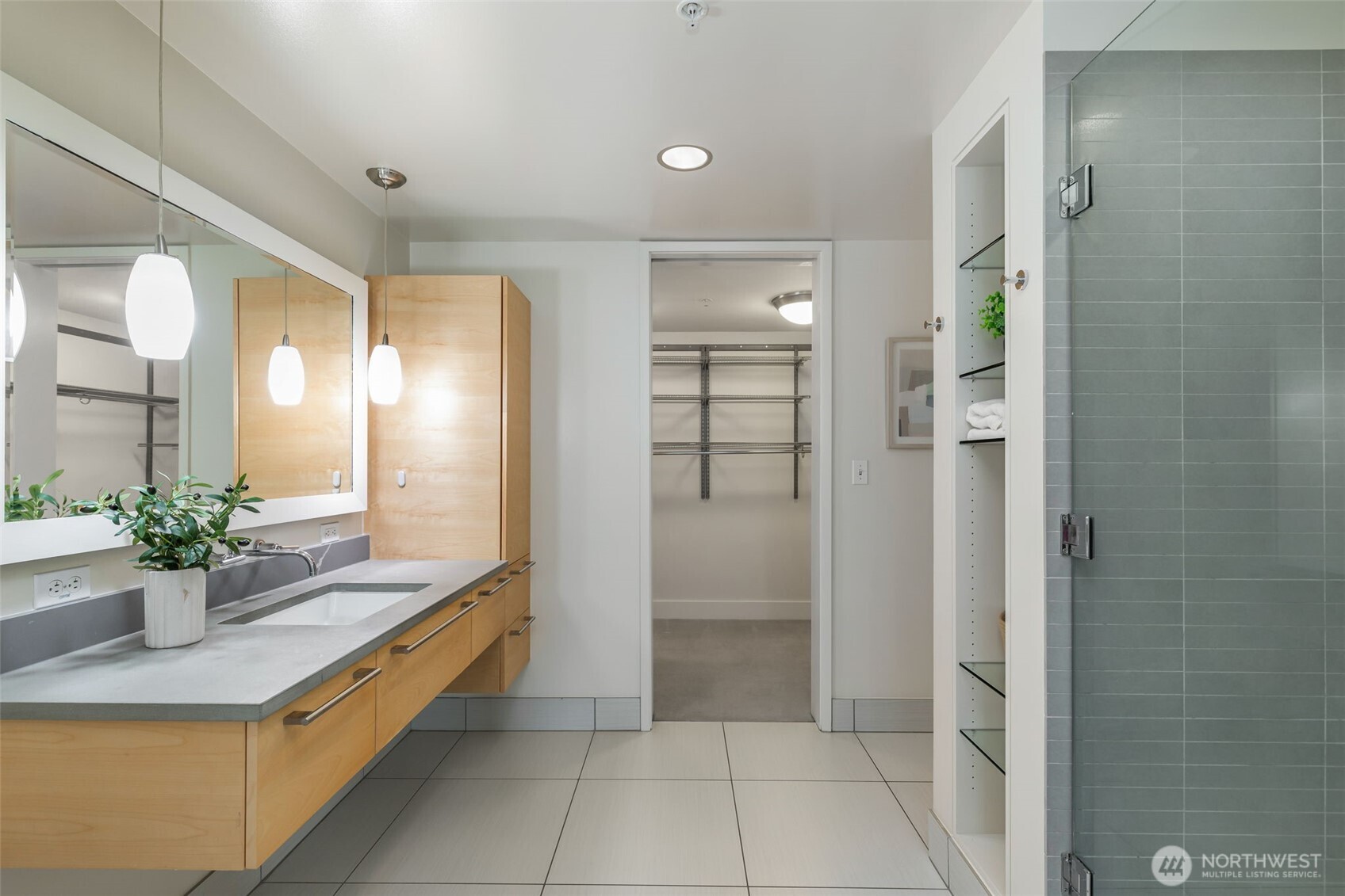 820 Blanchard Street Unit: 1406