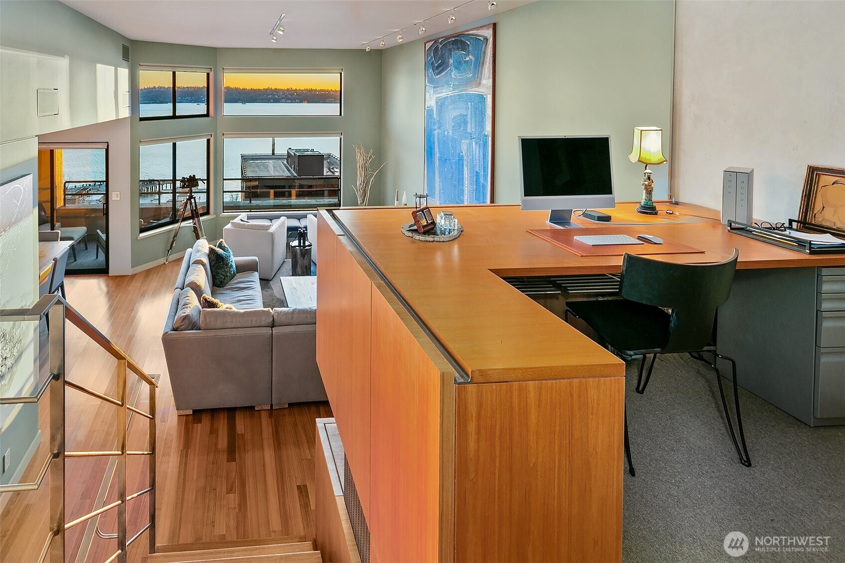 2021 1st Avenue Unit: E8