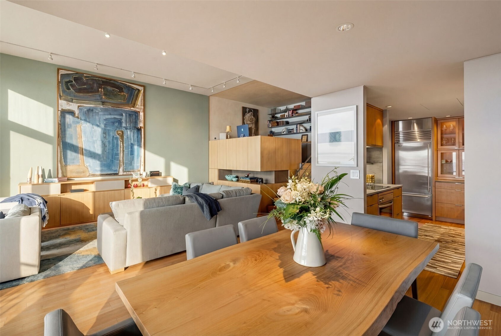 2021 1st Avenue Unit: E8