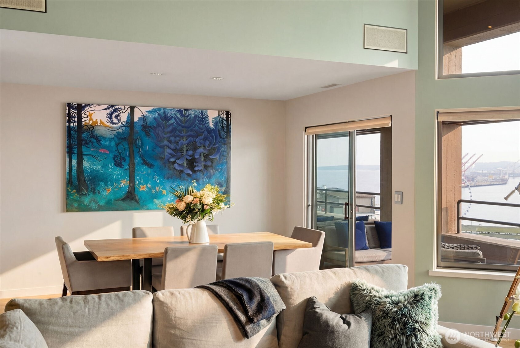 2021 1st Avenue Unit: E8