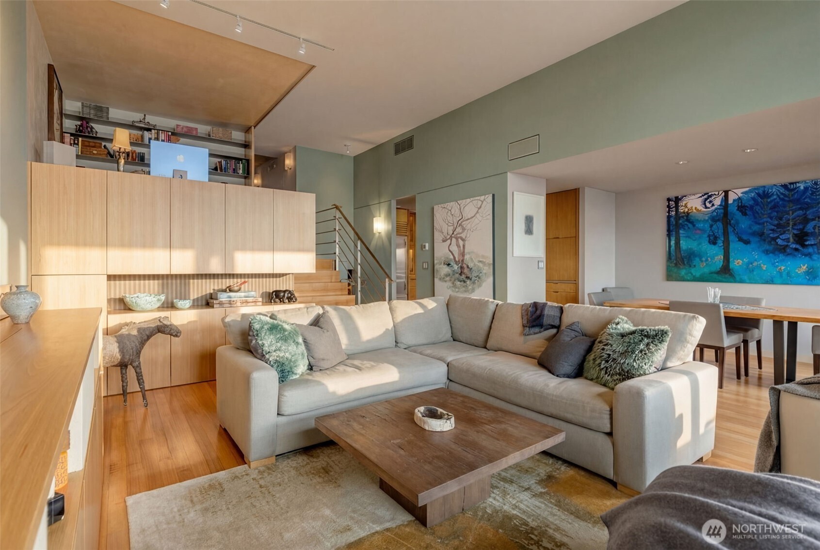 2021 1st Avenue Unit: E8