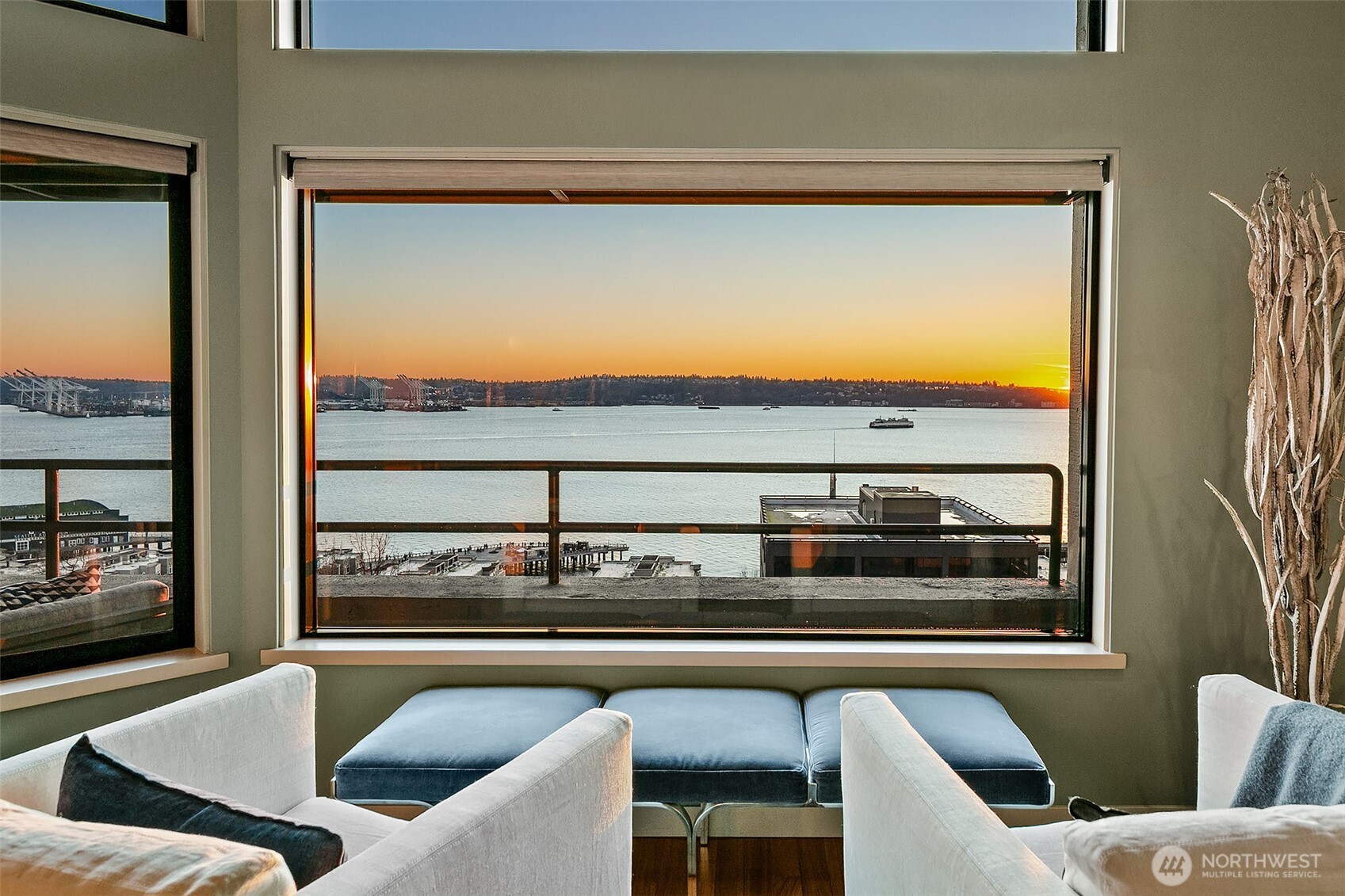 2021 1st Avenue Unit: E8