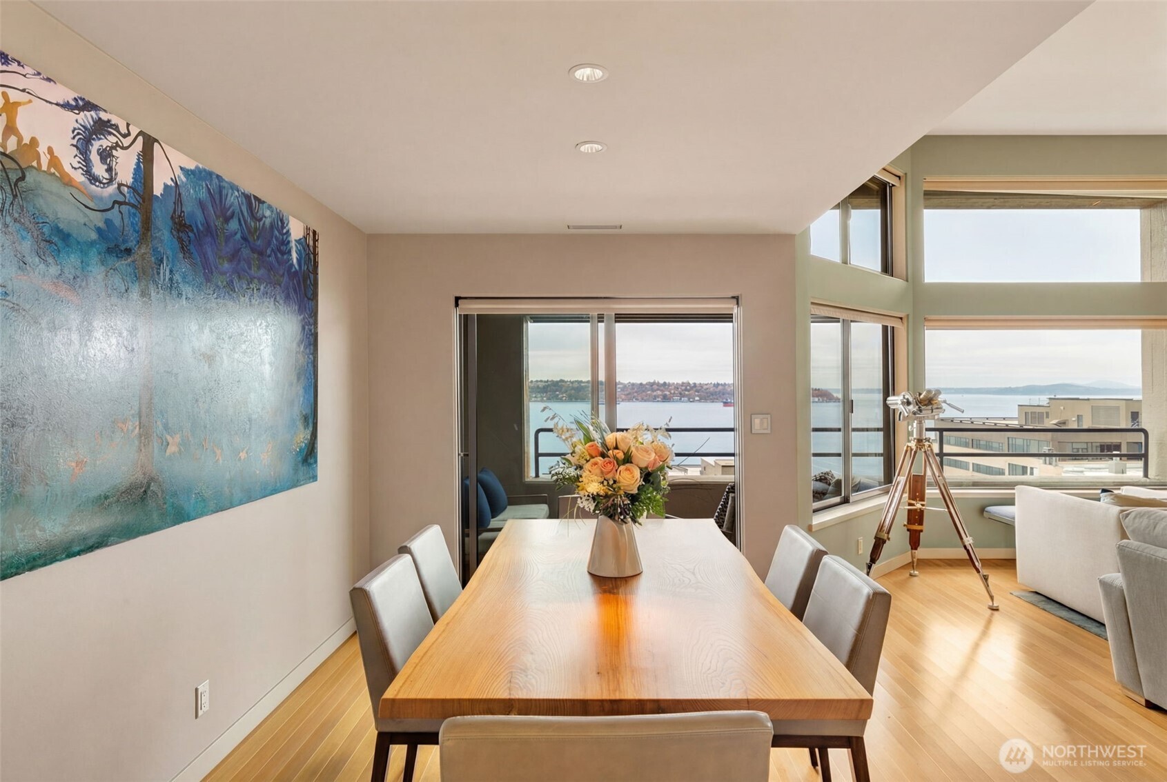 2021 1st Avenue Unit: E8