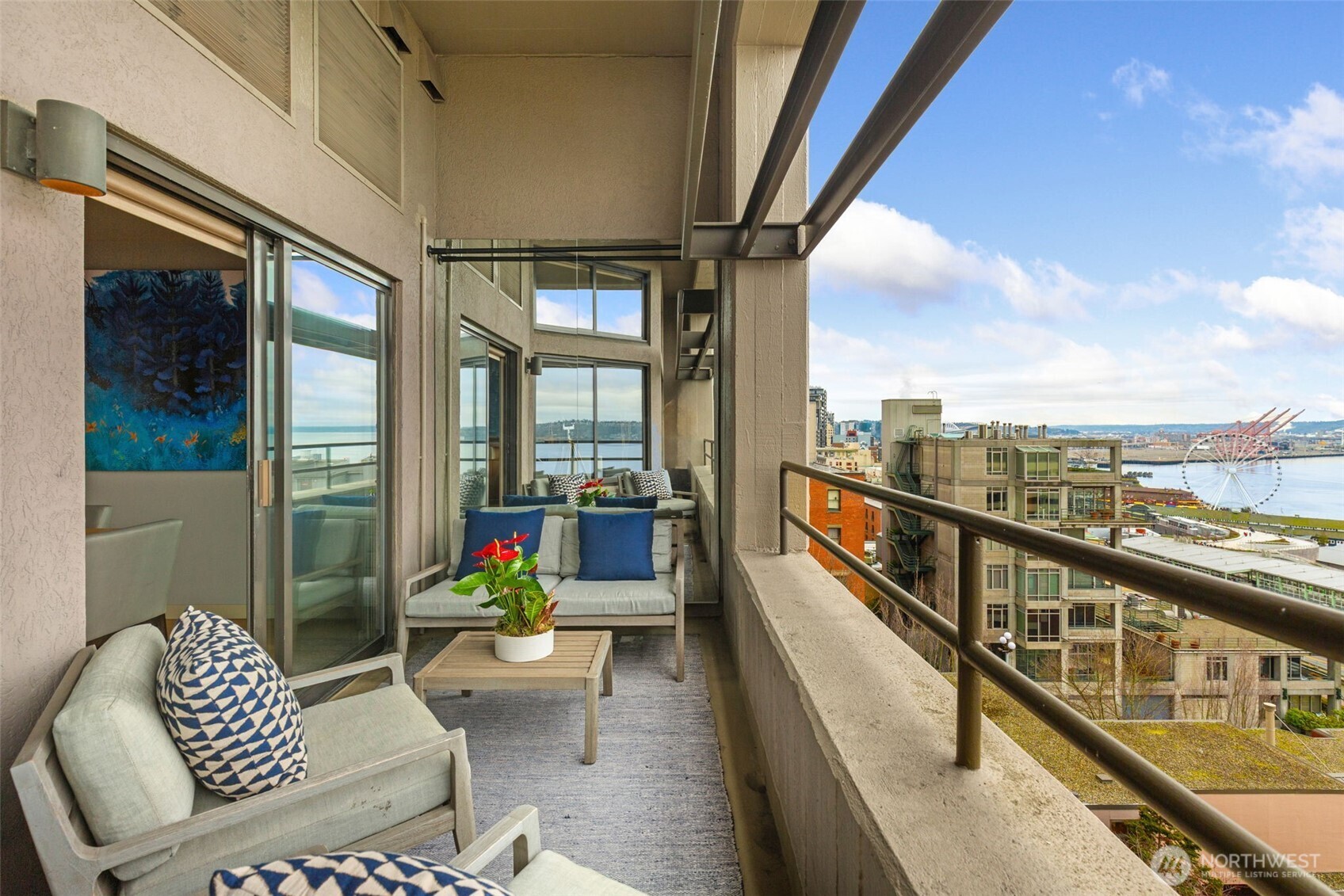 2021 1st Avenue Unit: E8