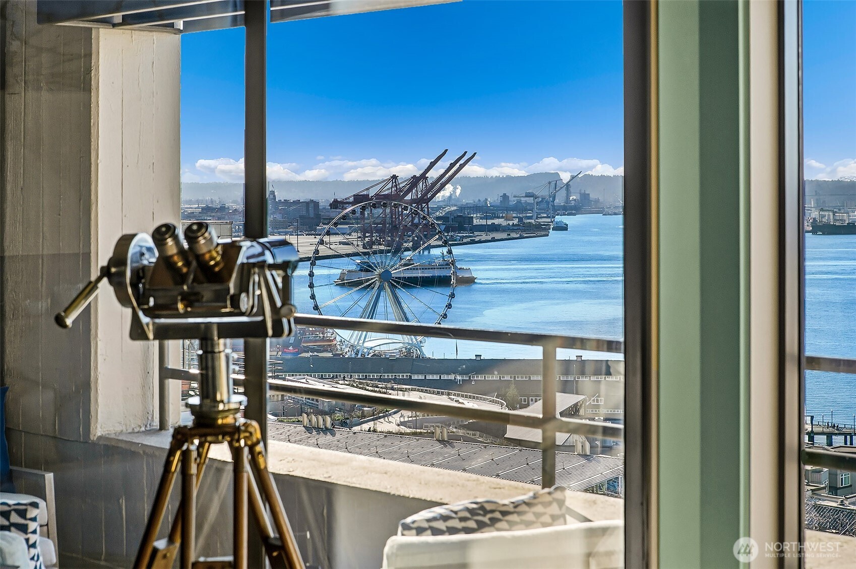 2021 1st Avenue Unit: E8