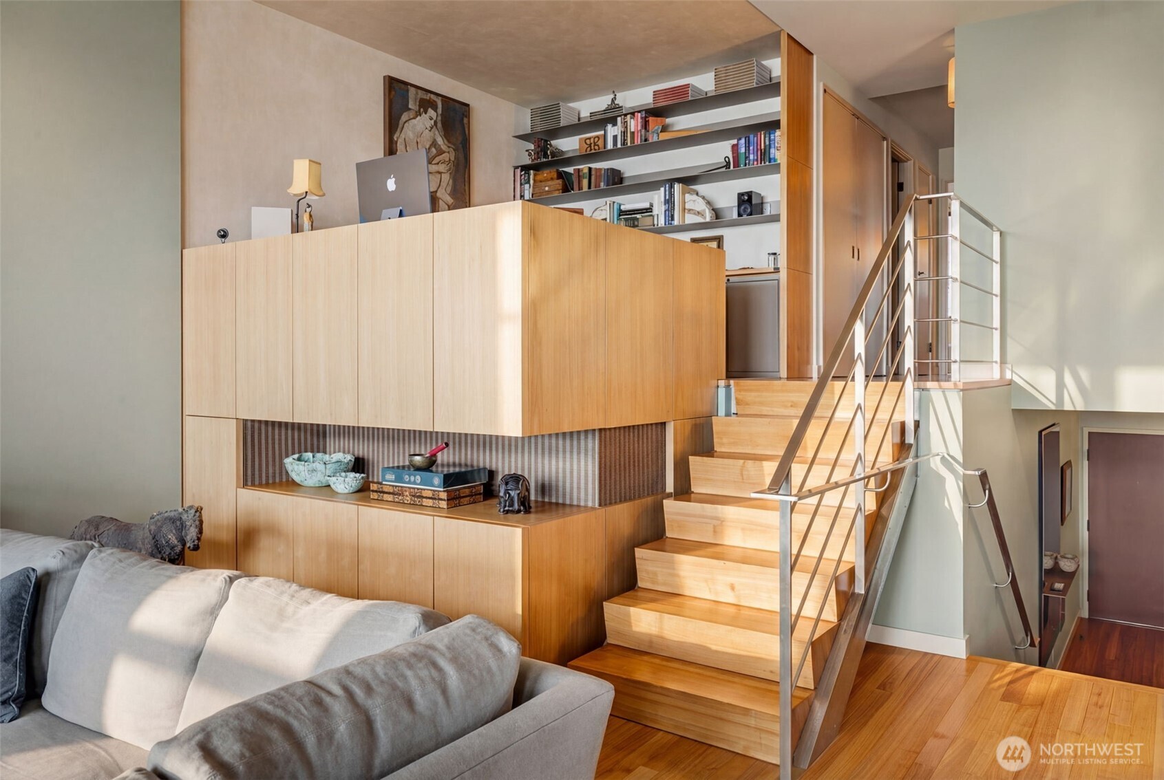 2021 1st Avenue Unit: E8