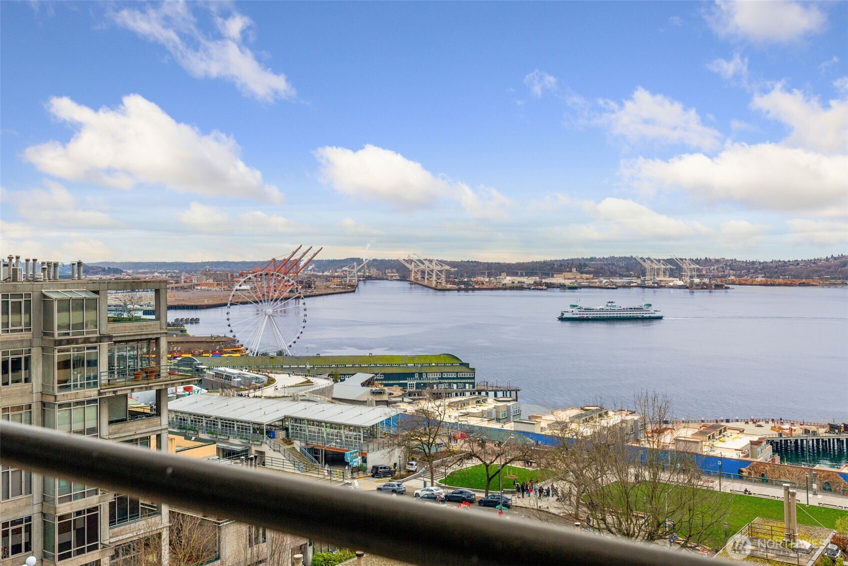 2021 1st Avenue Unit: E8