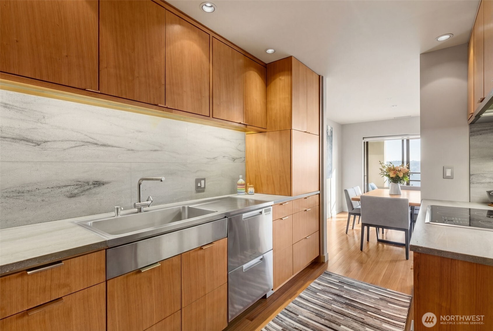 2021 1st Avenue Unit: E8