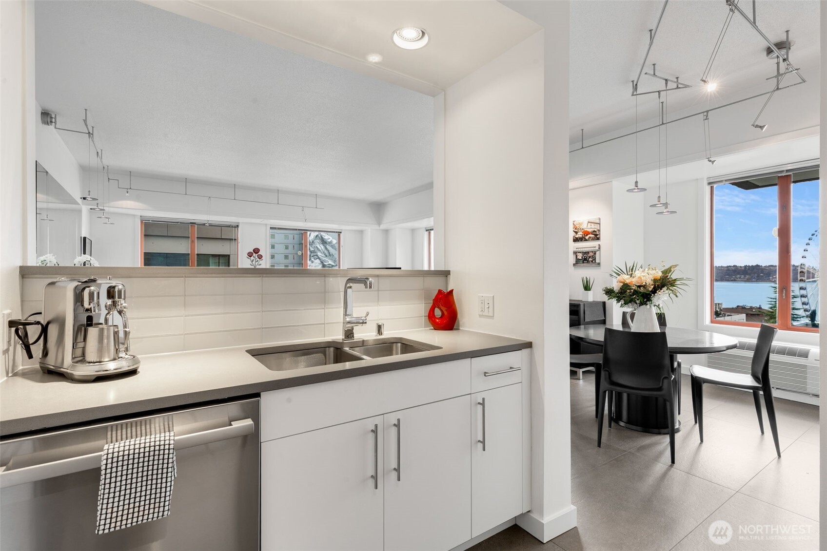 98 Union Street Unit: 206