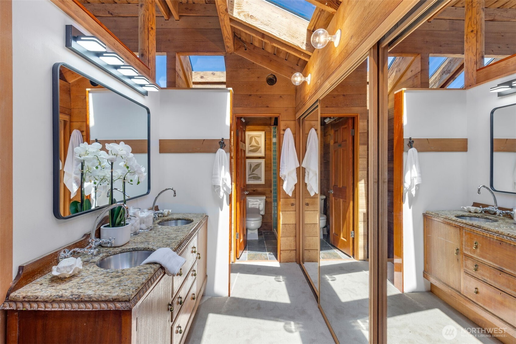3123 Fairview Avenue E Unit: 2