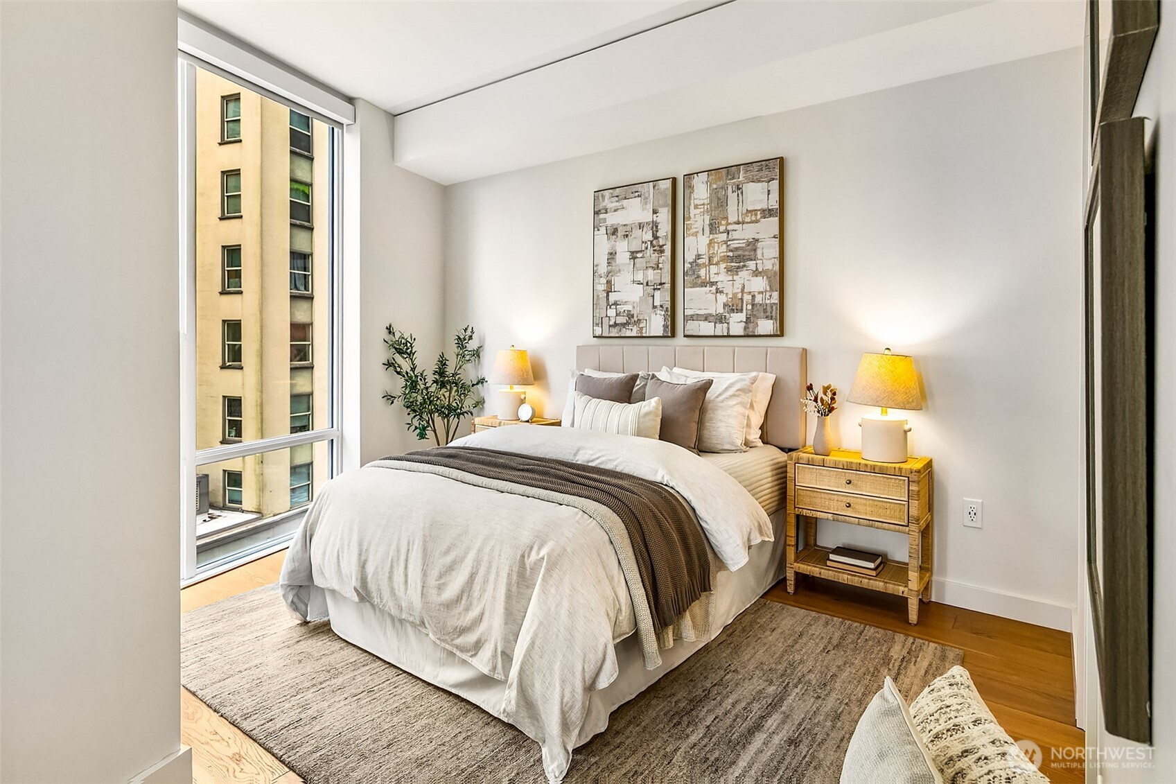 121 Stewart Street Unit: 407