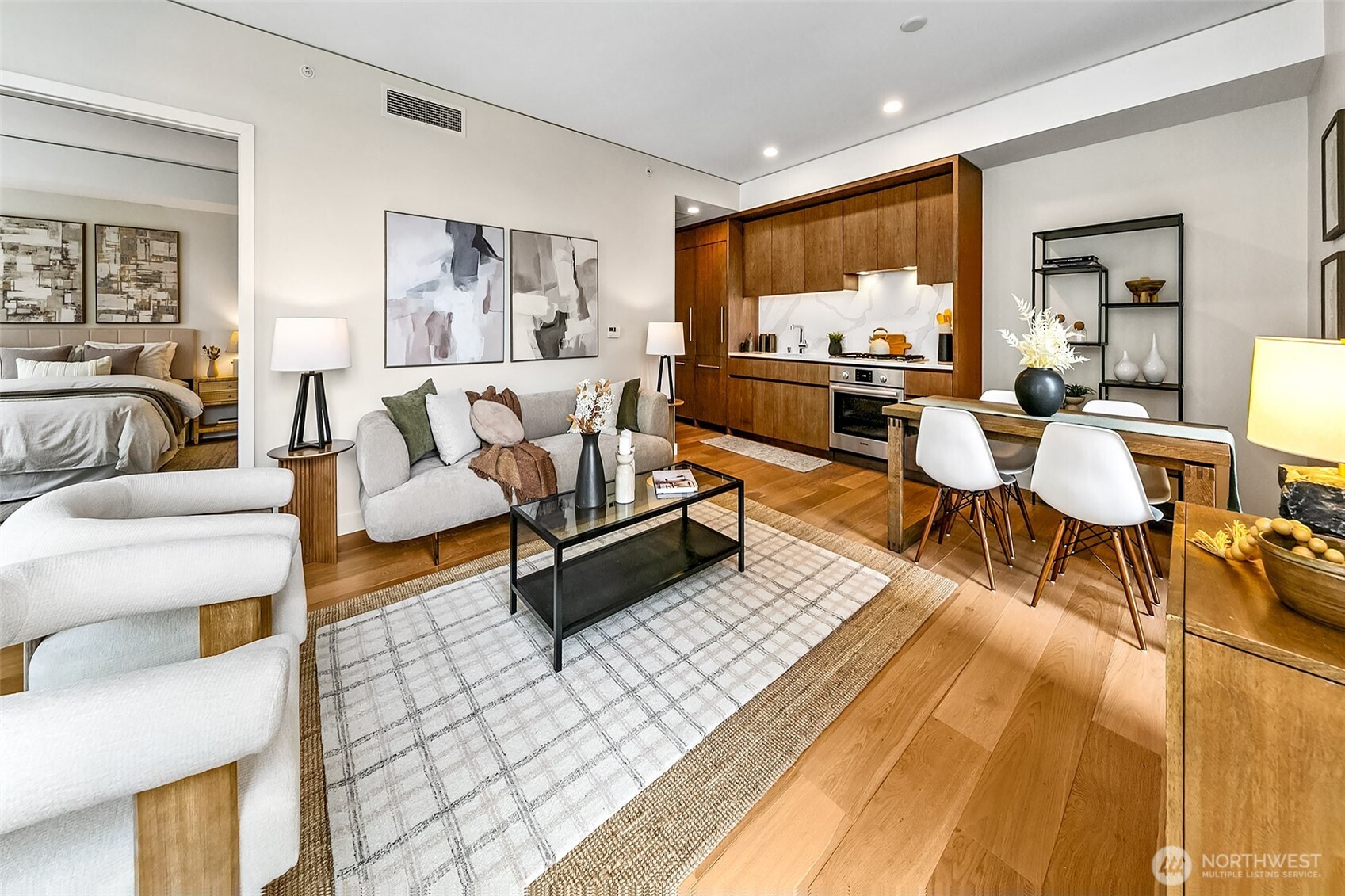 121 Stewart Street Unit: 407