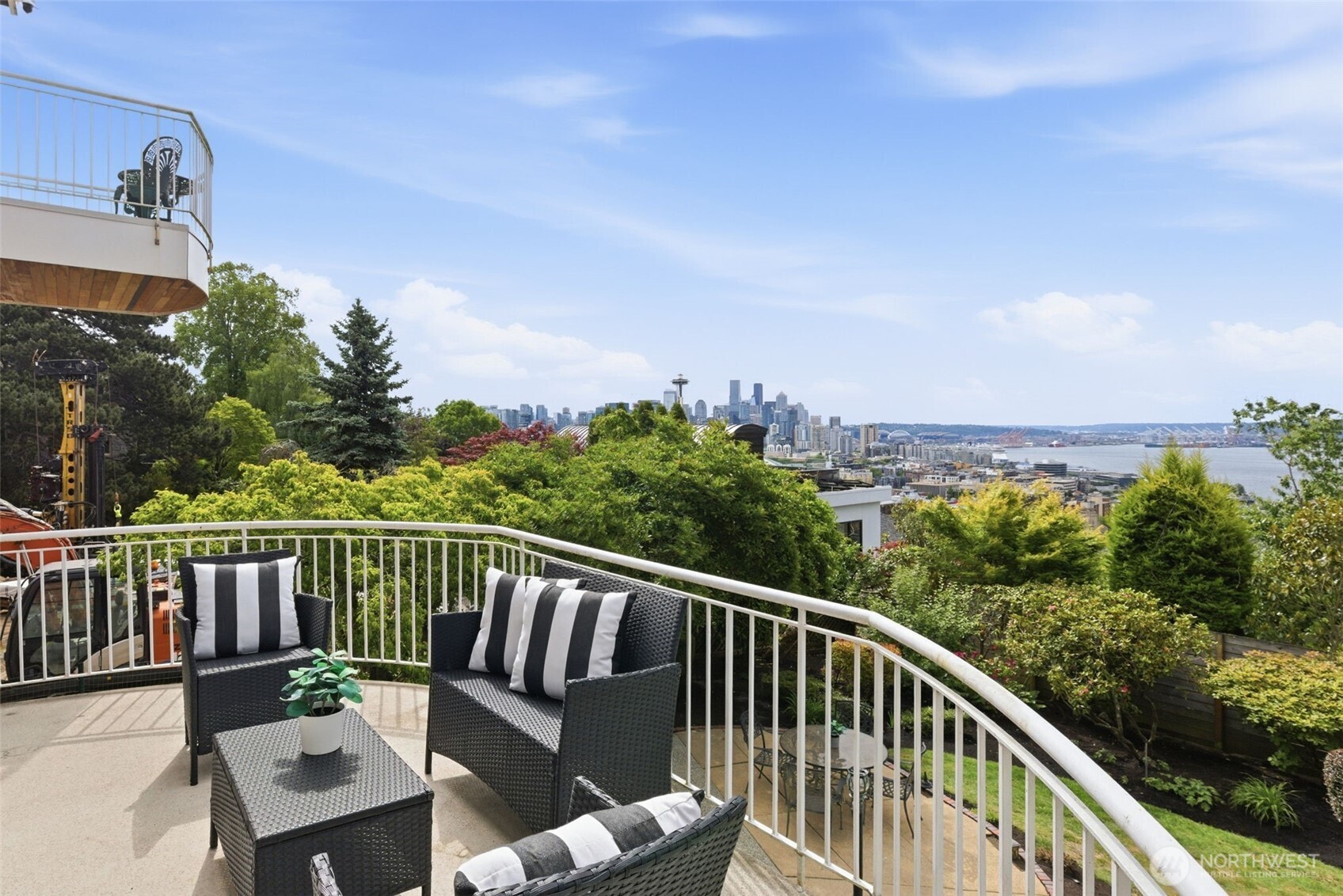 511 W Highland Drive