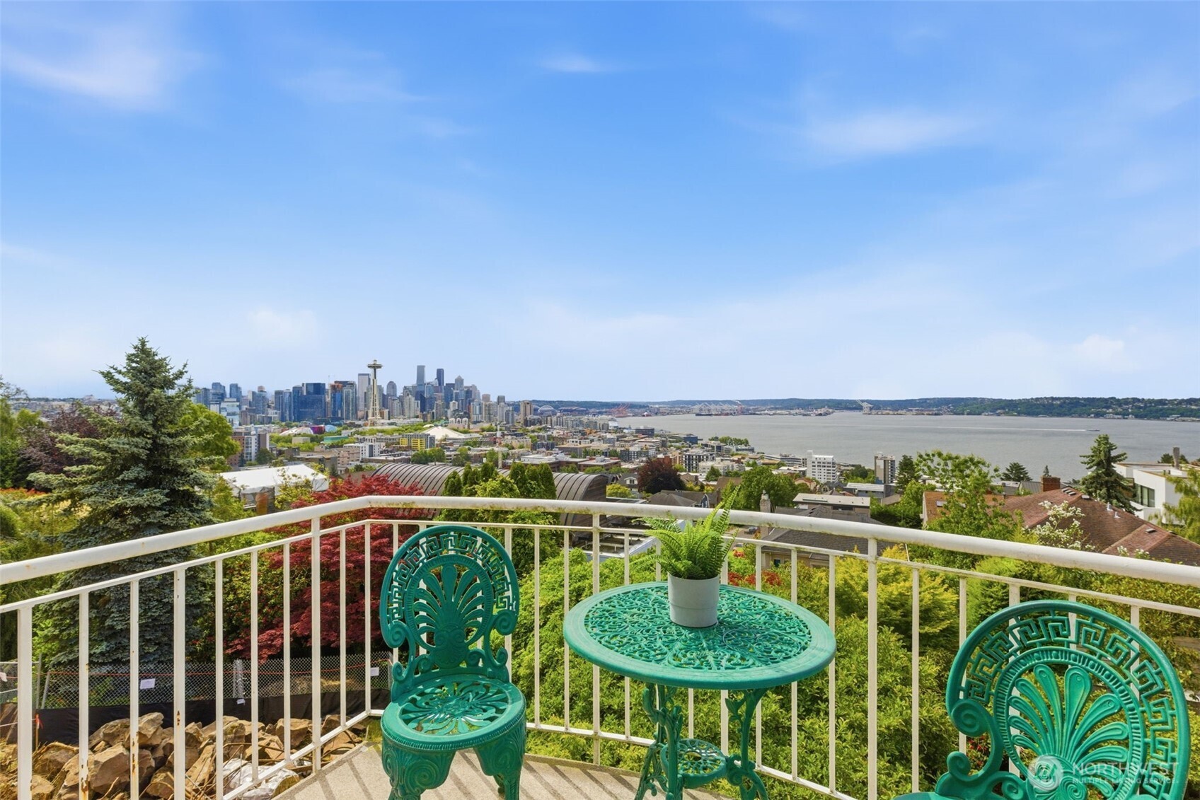 511 W Highland Drive