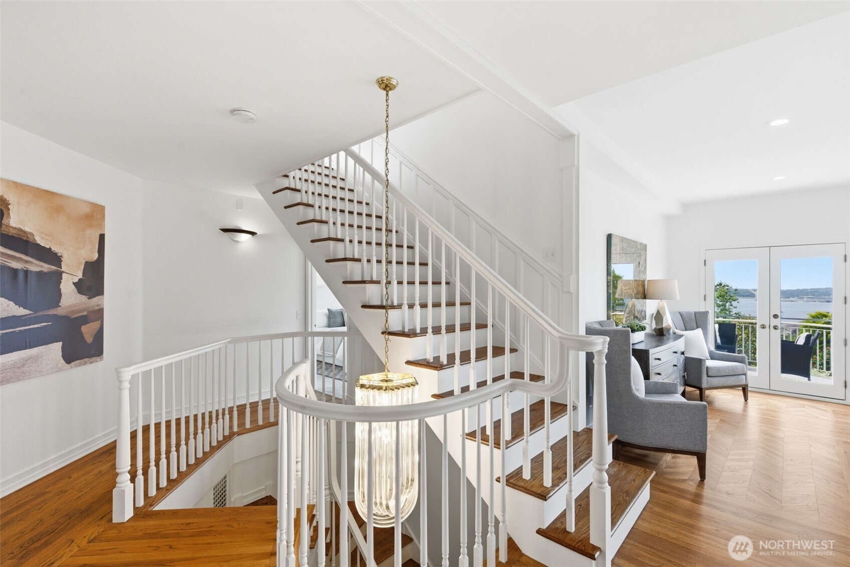511 W Highland Drive