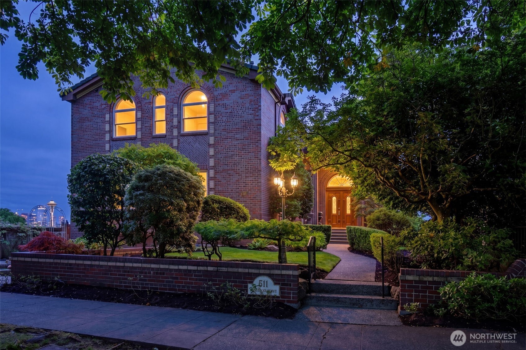 511 W Highland Drive