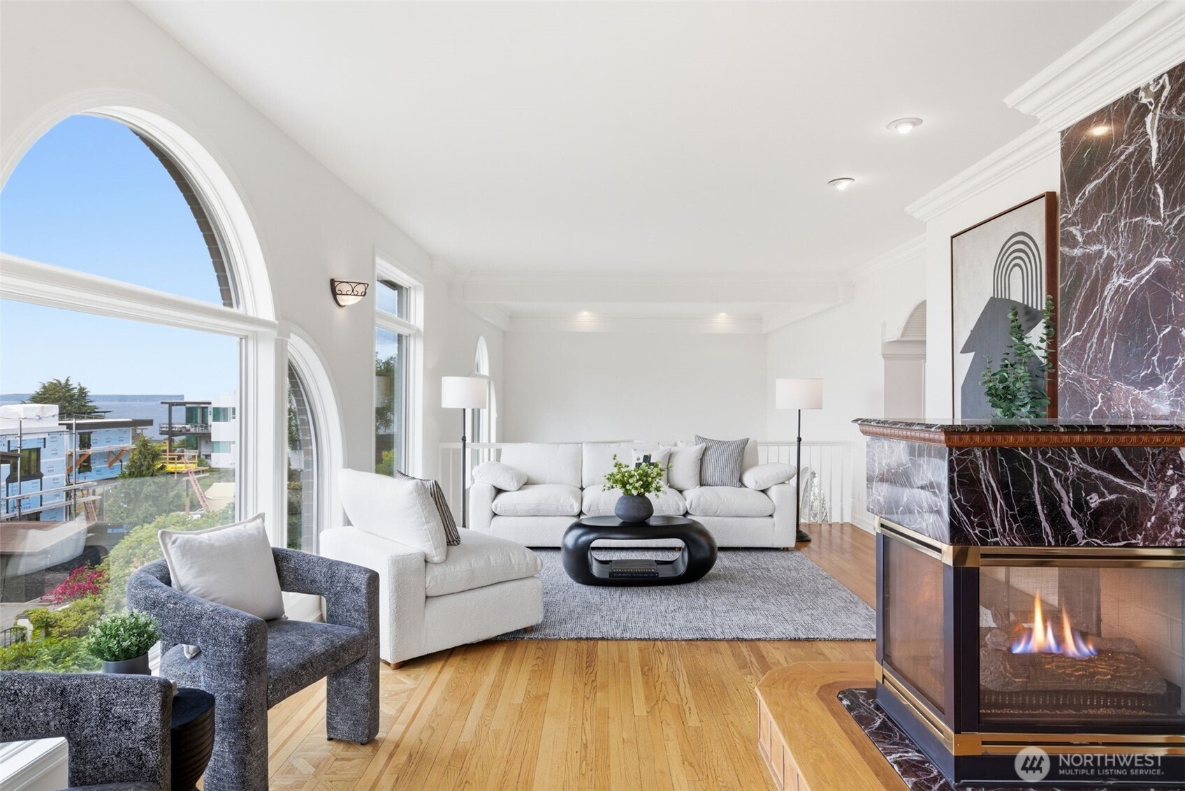 511 W Highland Drive