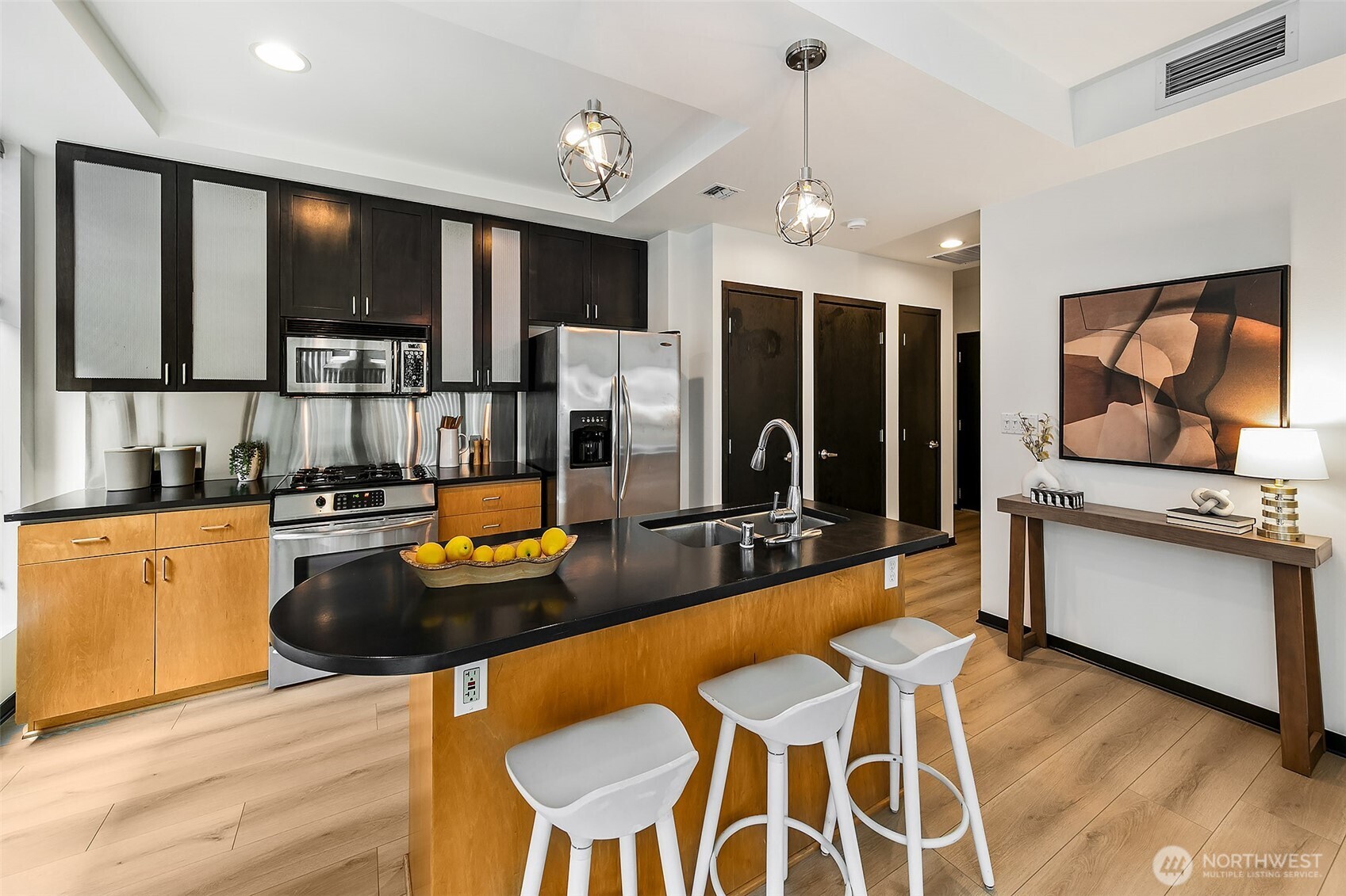 2716 Elliott Avenue Unit: 605