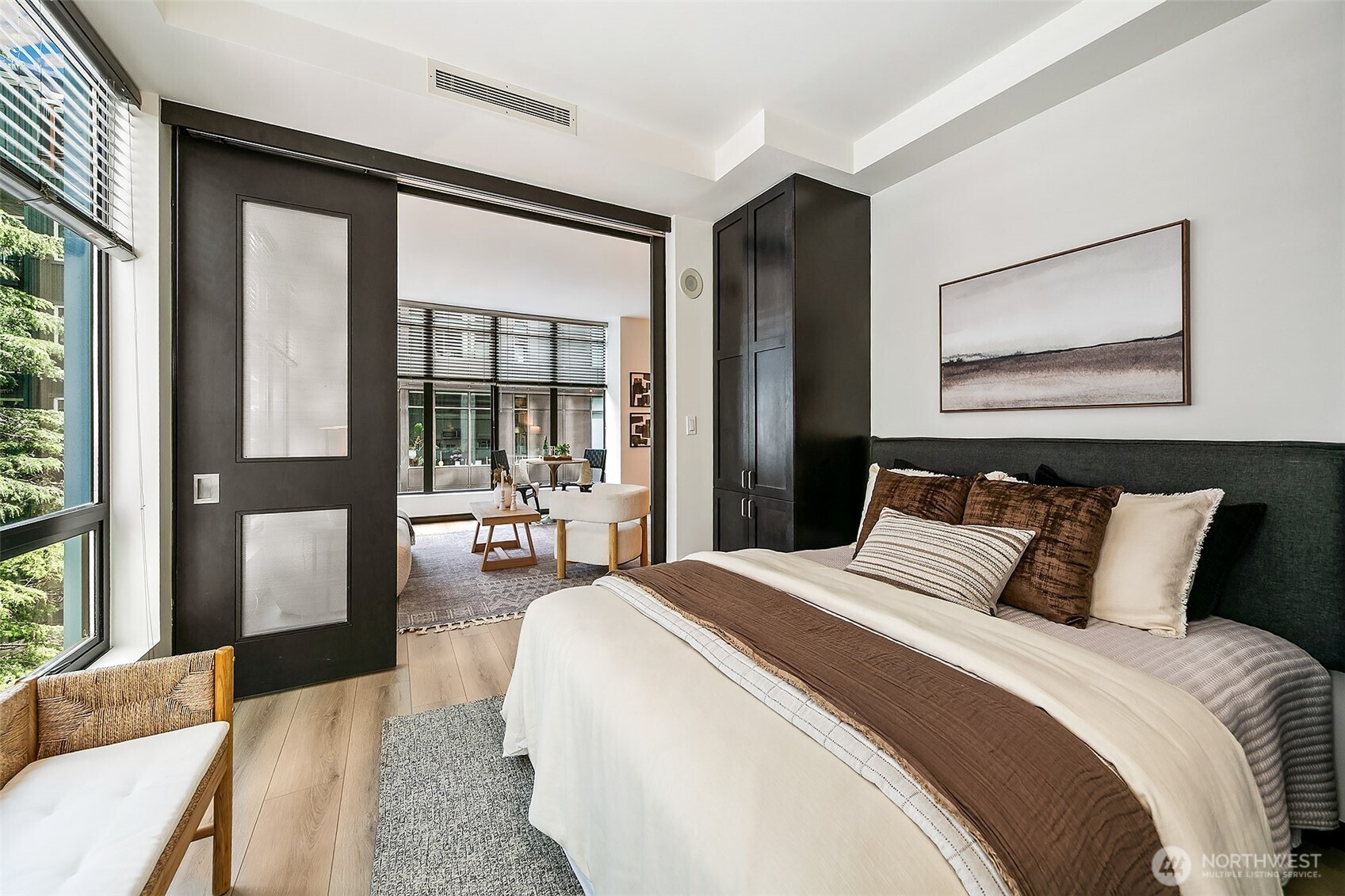 2716 Elliott Avenue Unit: 605