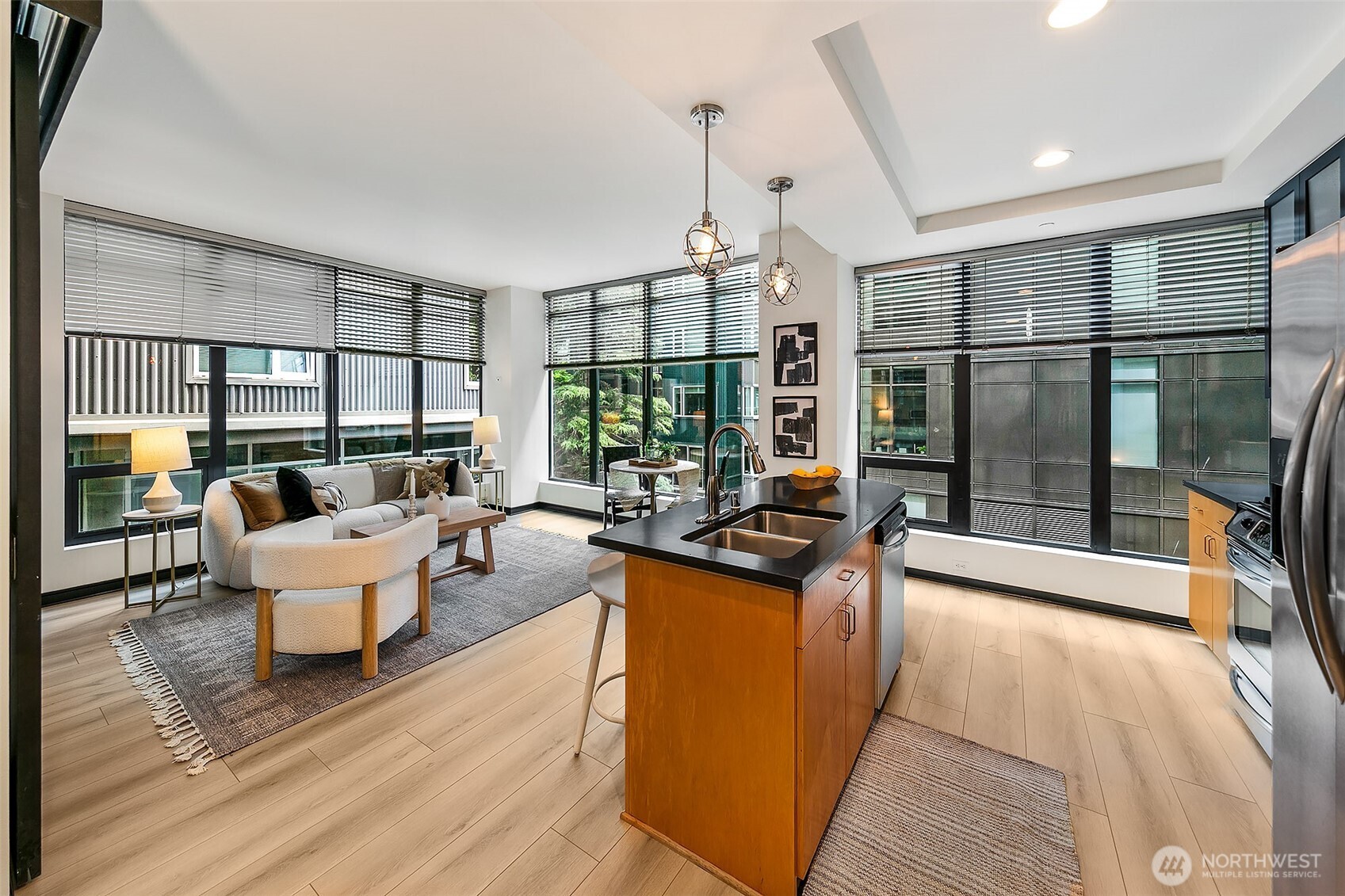 2716 Elliott Avenue Unit: 605