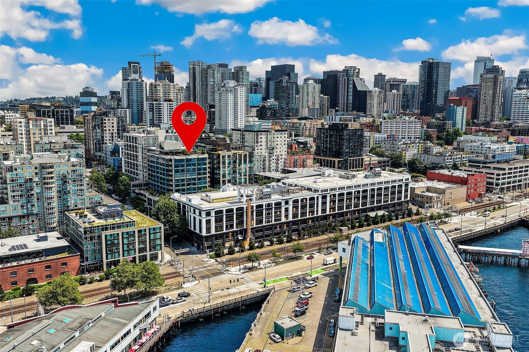 2716 Elliott Avenue Unit: 605