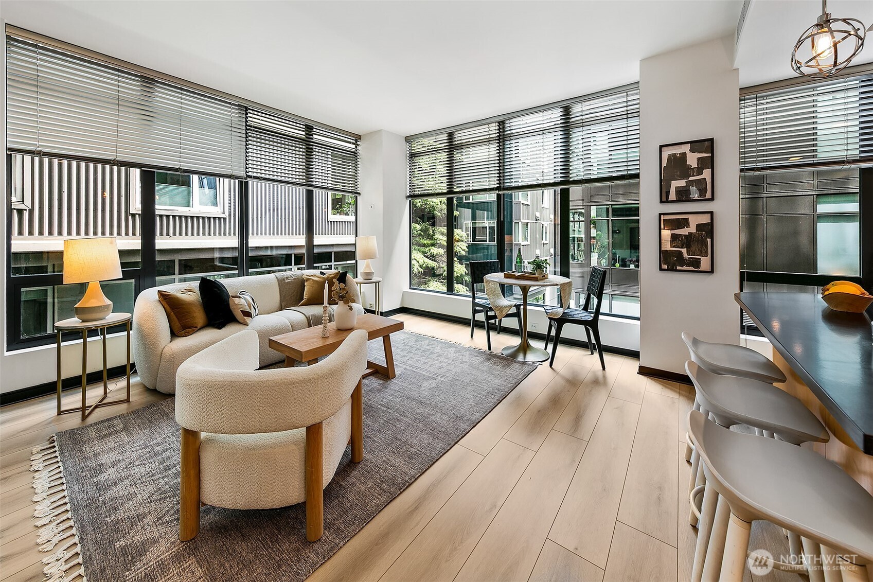 2716 Elliott Avenue Unit: 605
