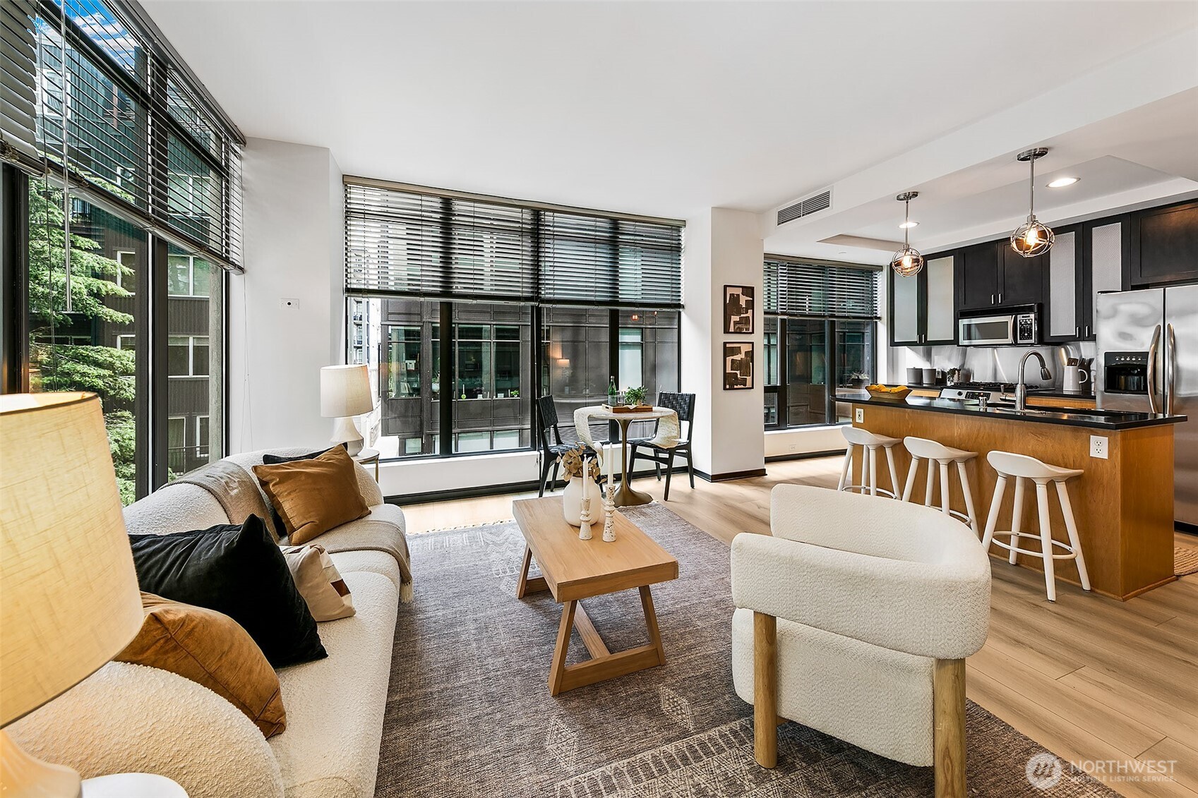 2716 Elliott Avenue Unit: 605