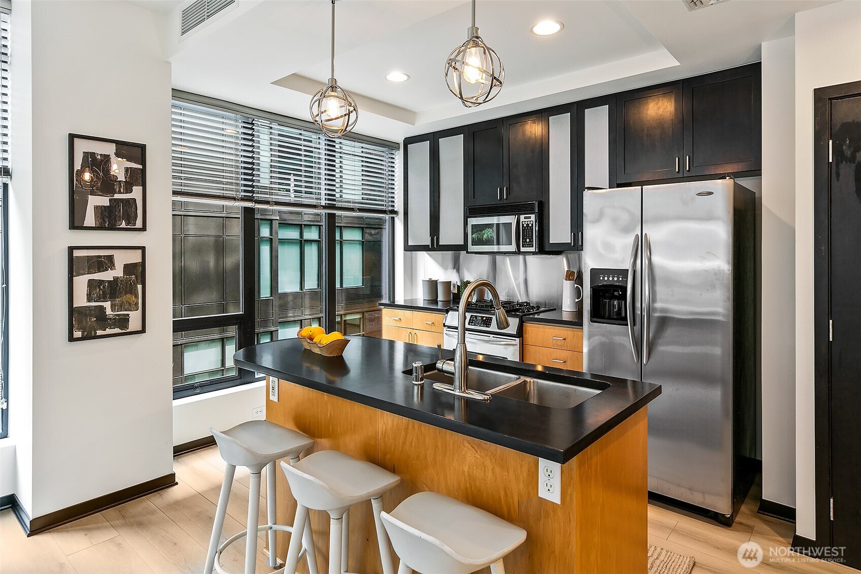 2716 Elliott Avenue Unit: 605