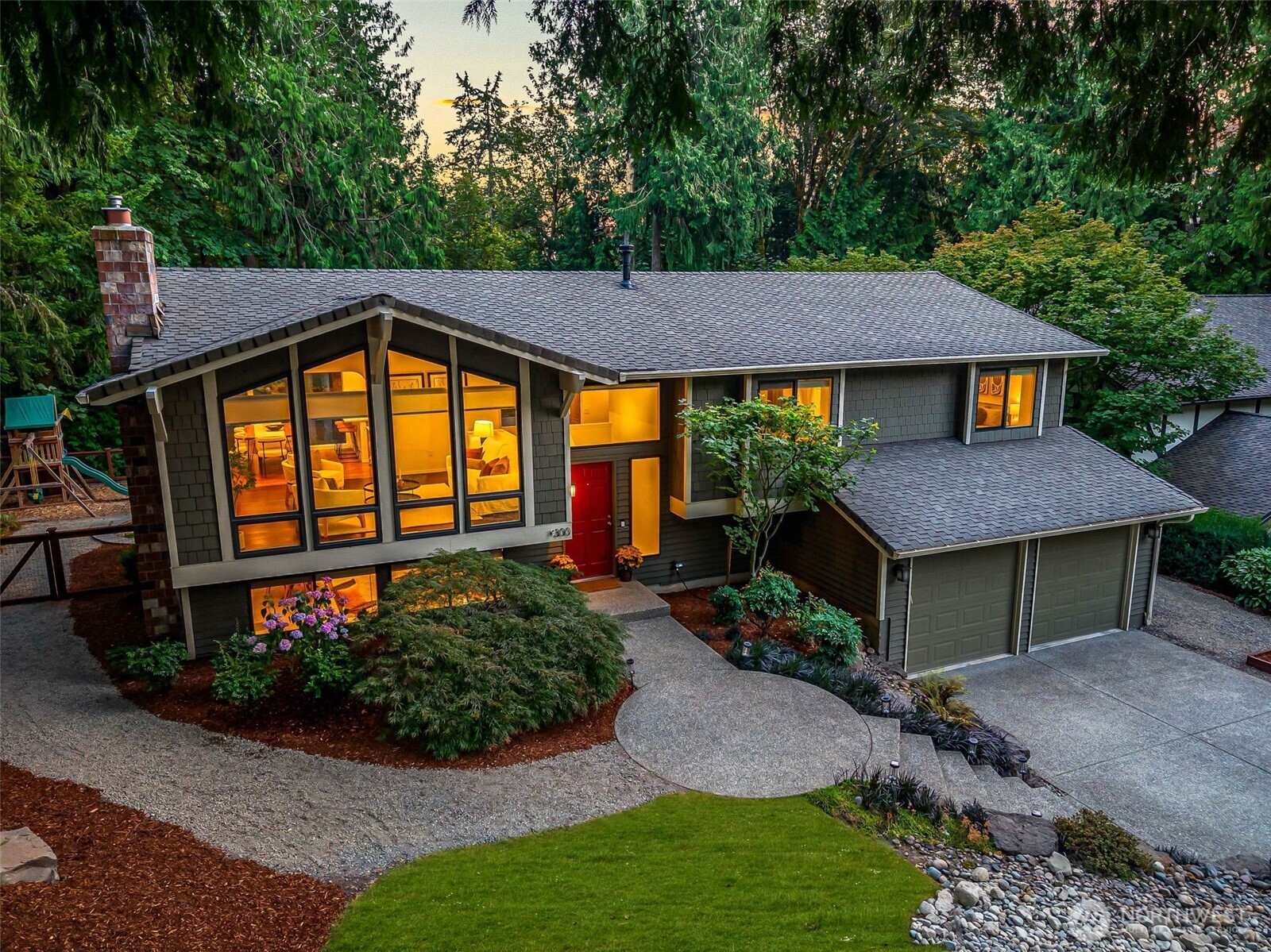 300 Mt. Pilchuck Avenue SW
