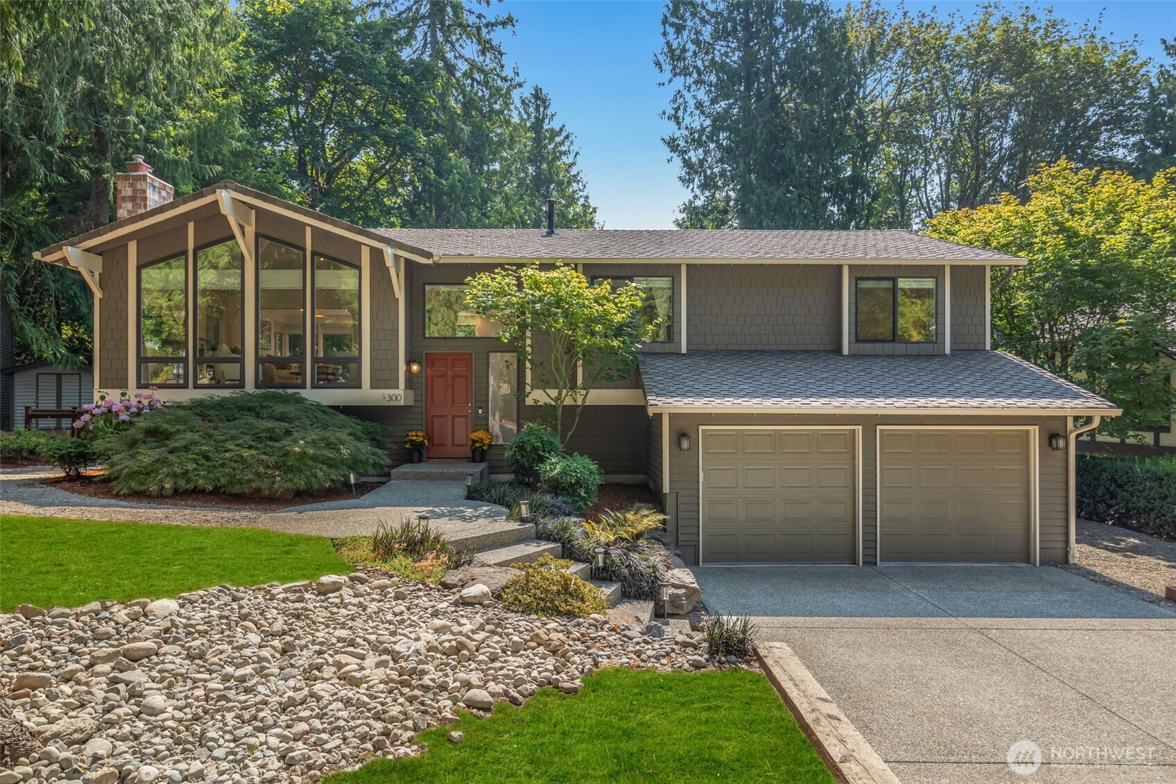 300 Mt. Pilchuck Avenue SW