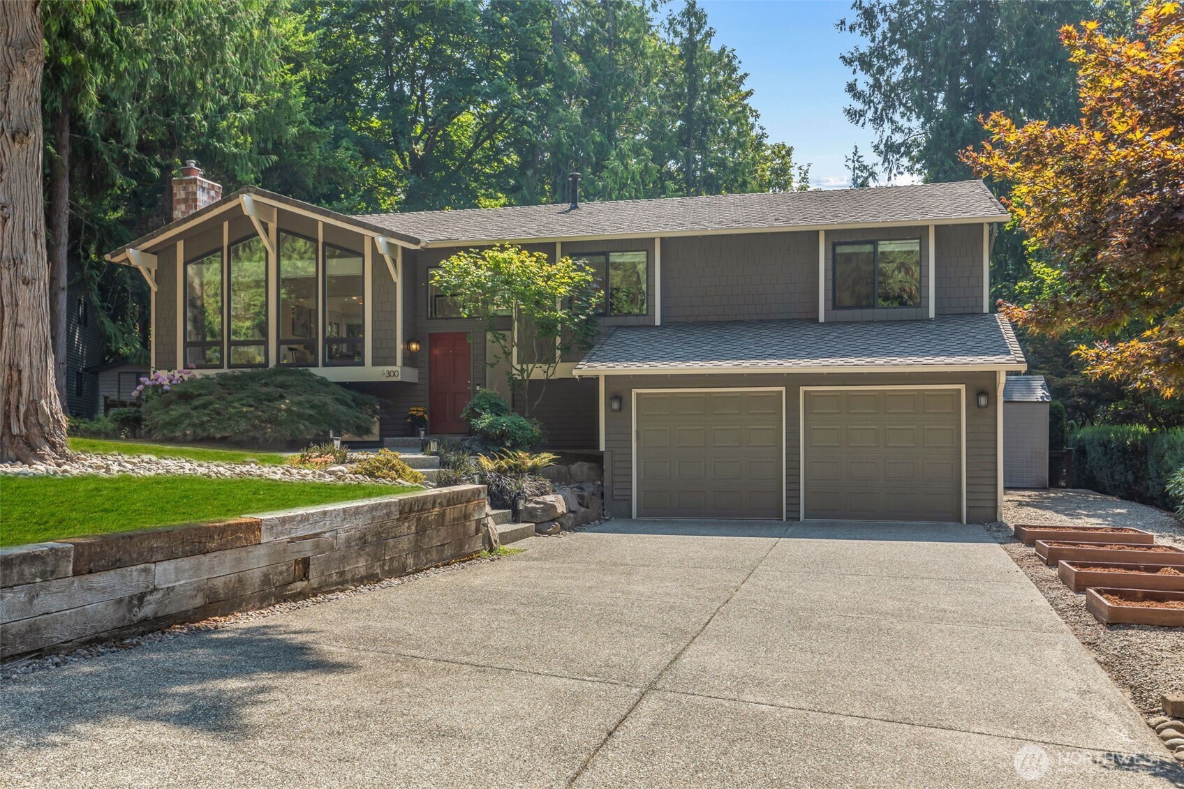 300 Mt. Pilchuck Avenue SW