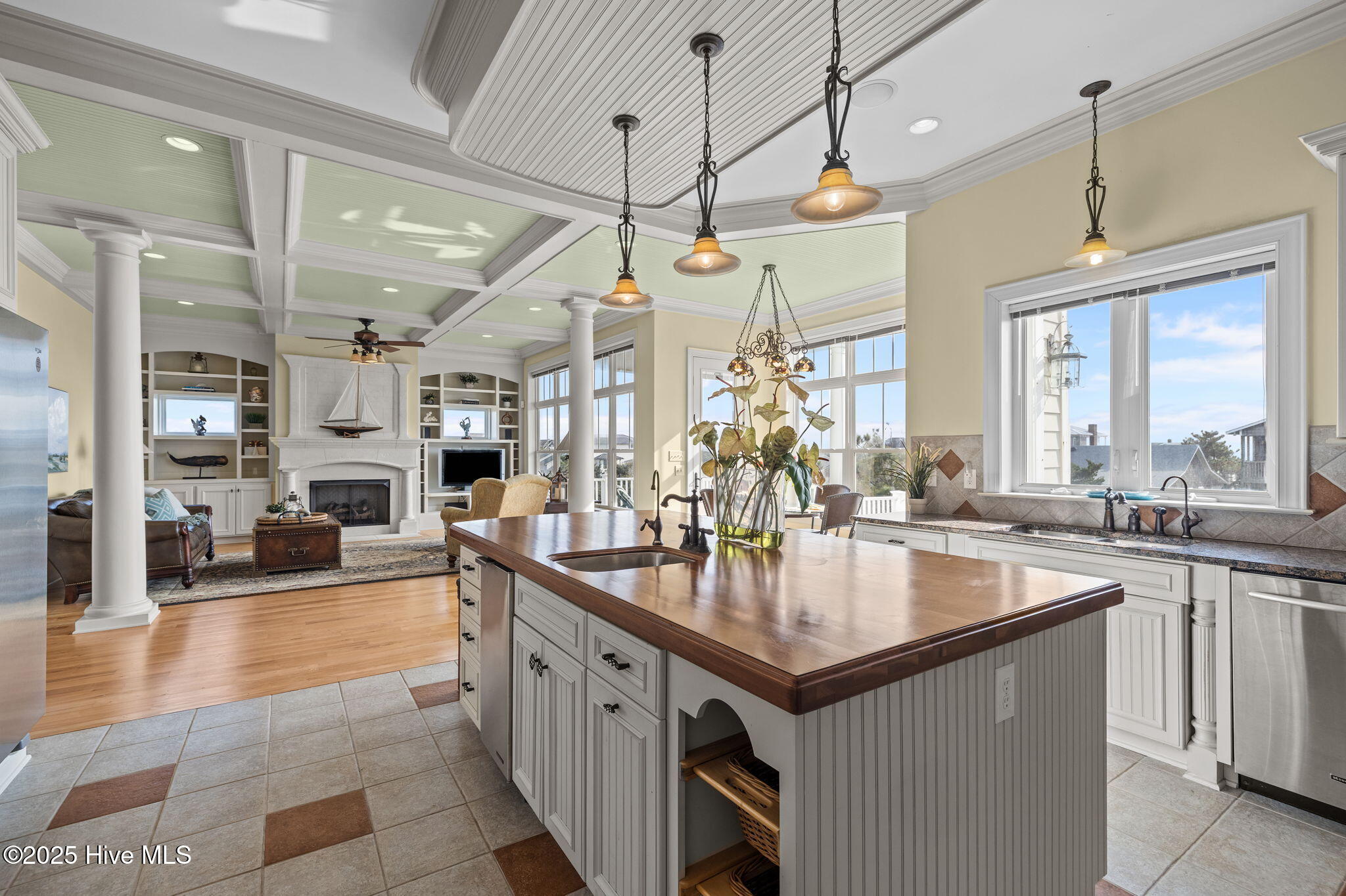 1101 W Ft Macon Road