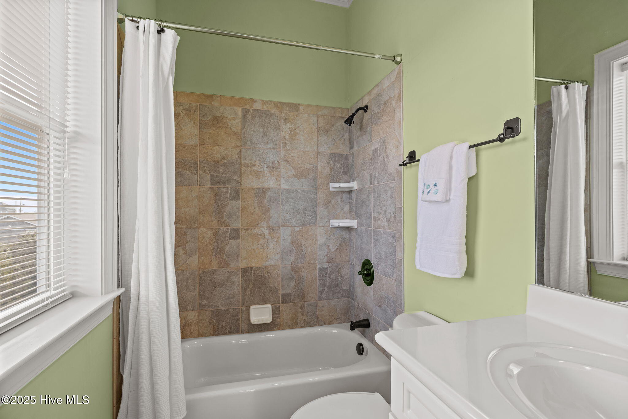 1101 W Ft Macon Road