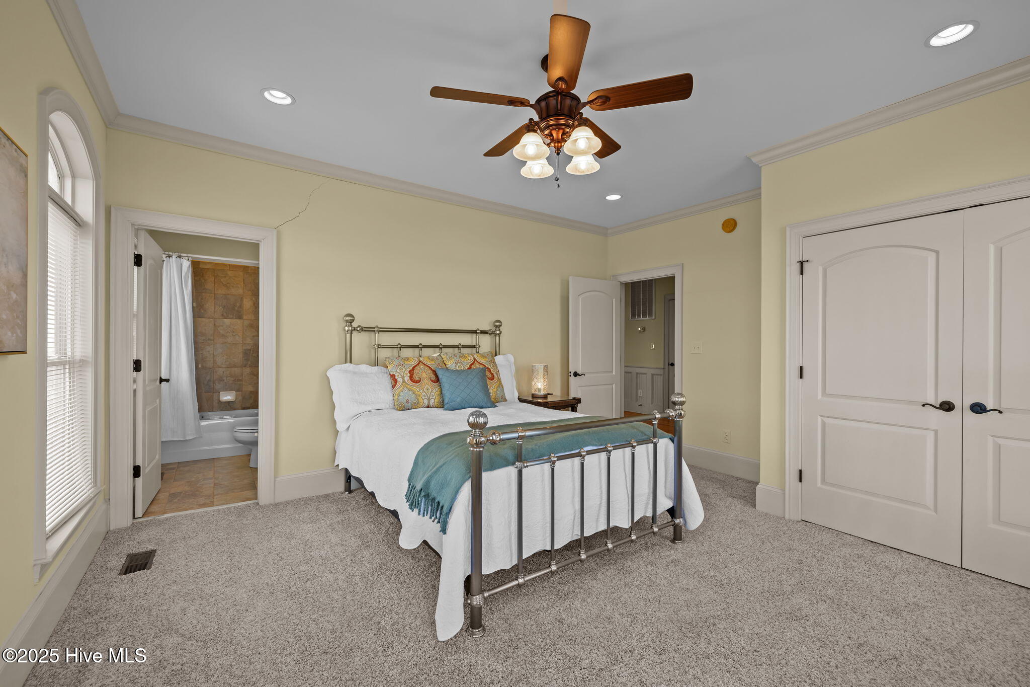 1101 W Ft Macon Road