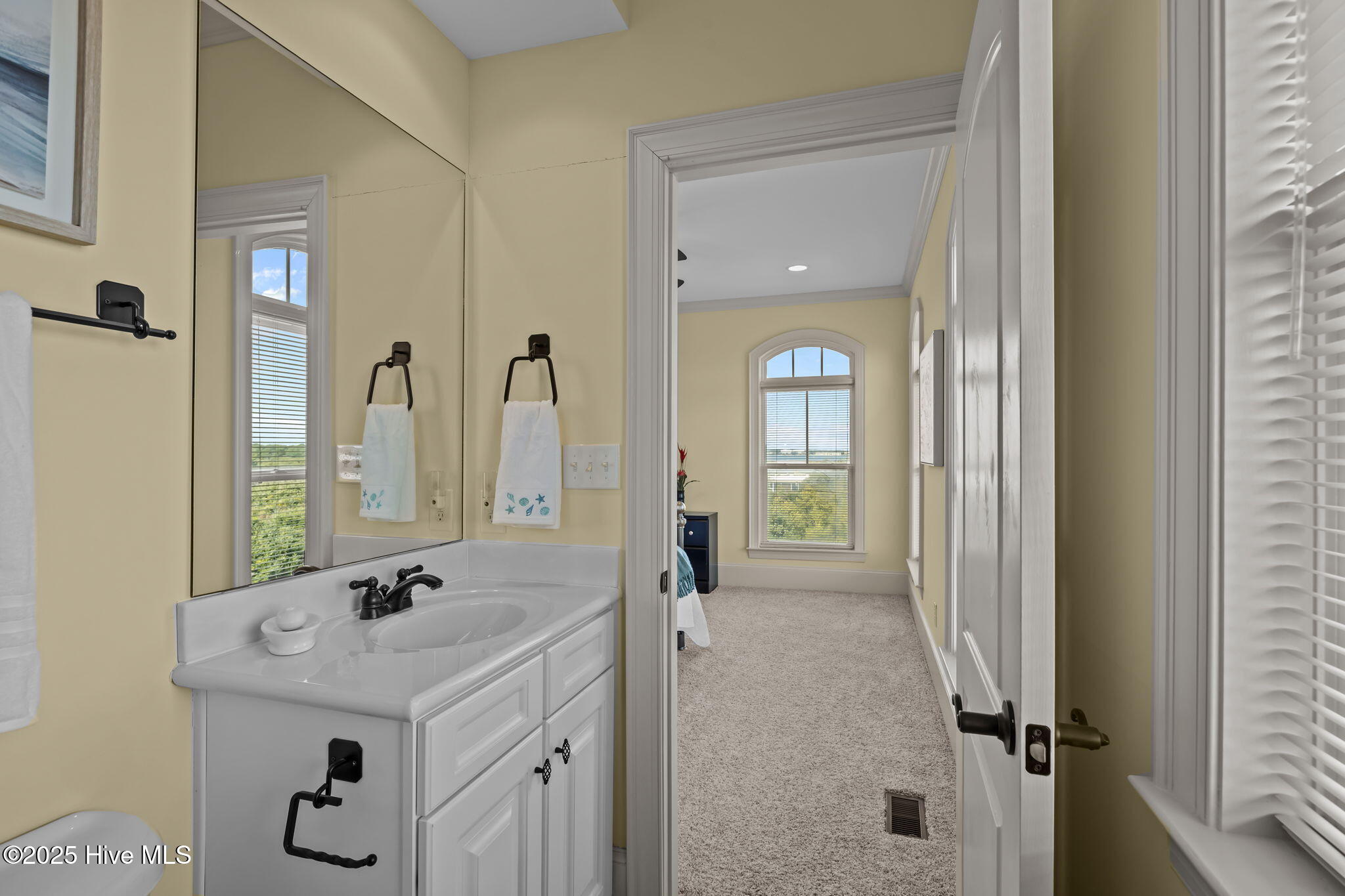 1101 W Ft Macon Road