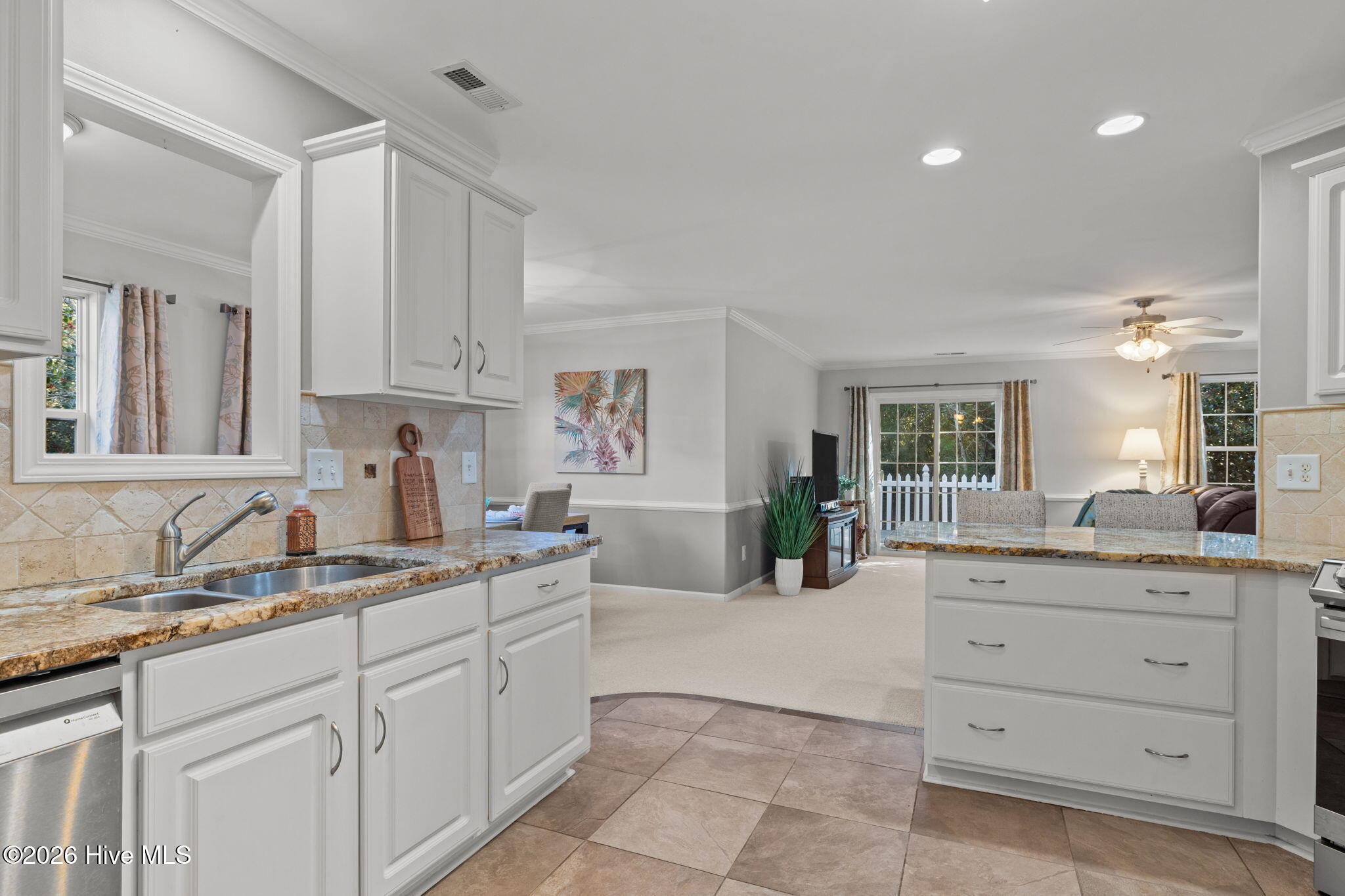 905 Meadowbrook S