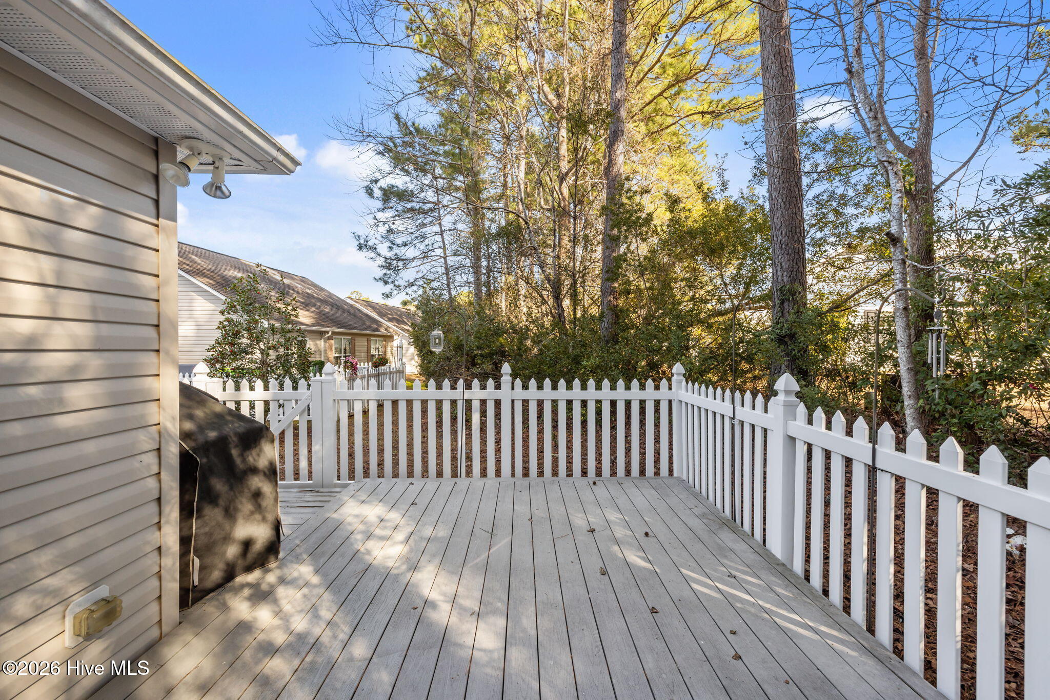 905 Meadowbrook S