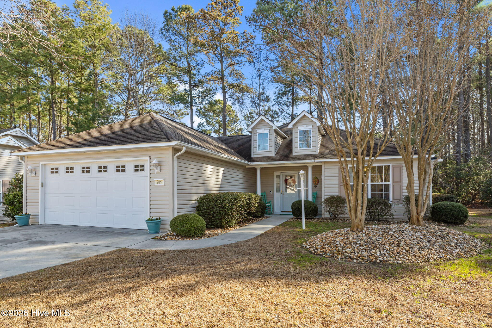 905 Meadowbrook S
