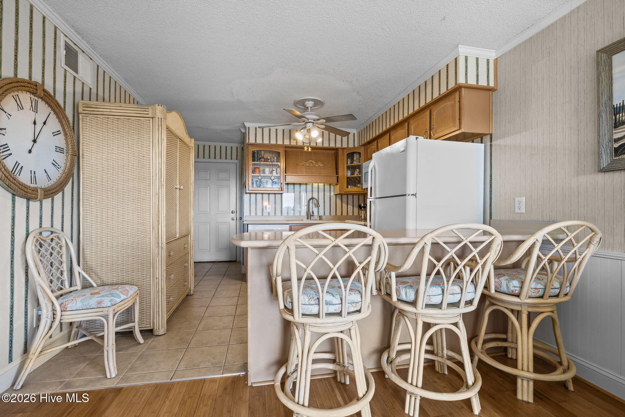 301 Commerce Way