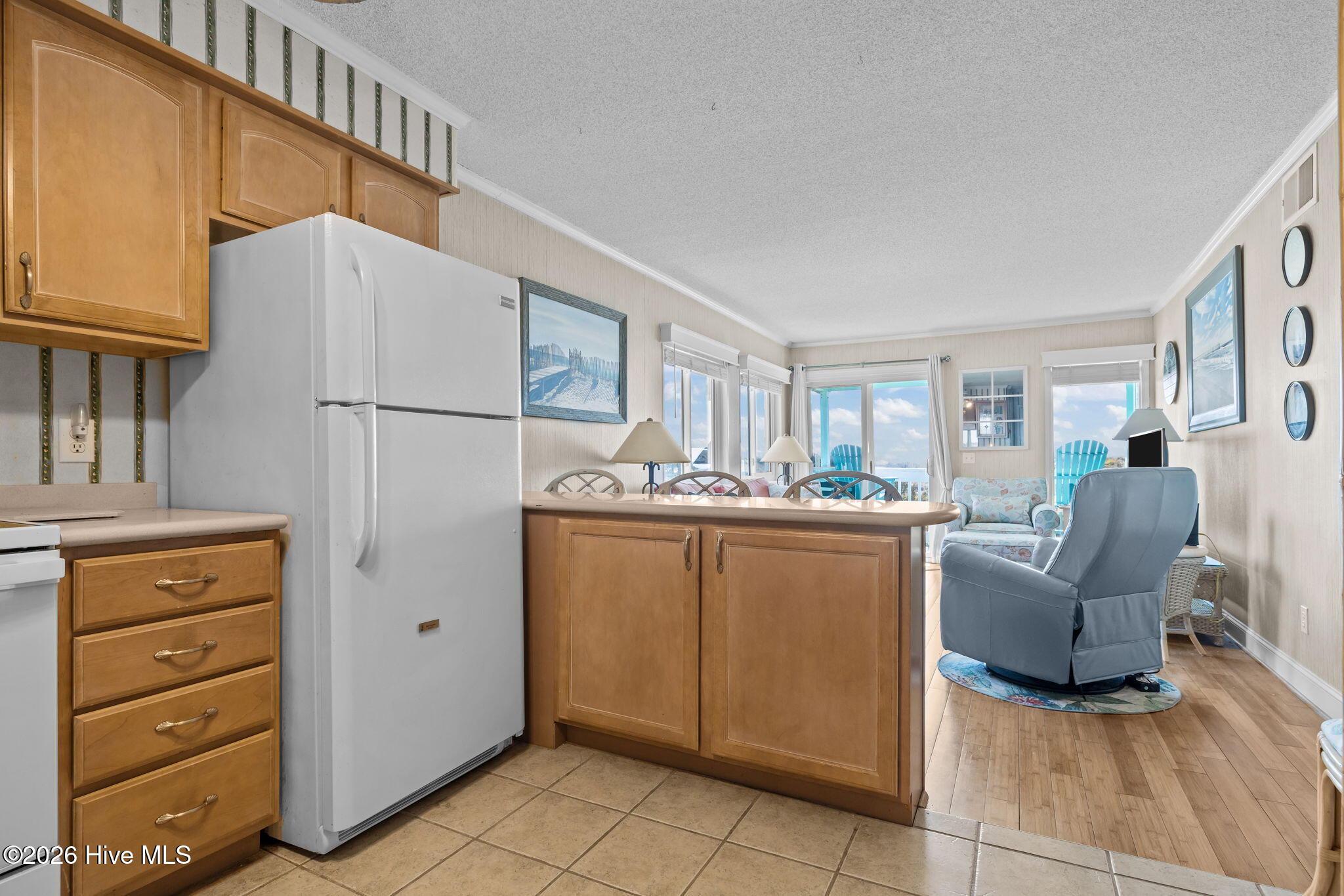 301 Commerce Way