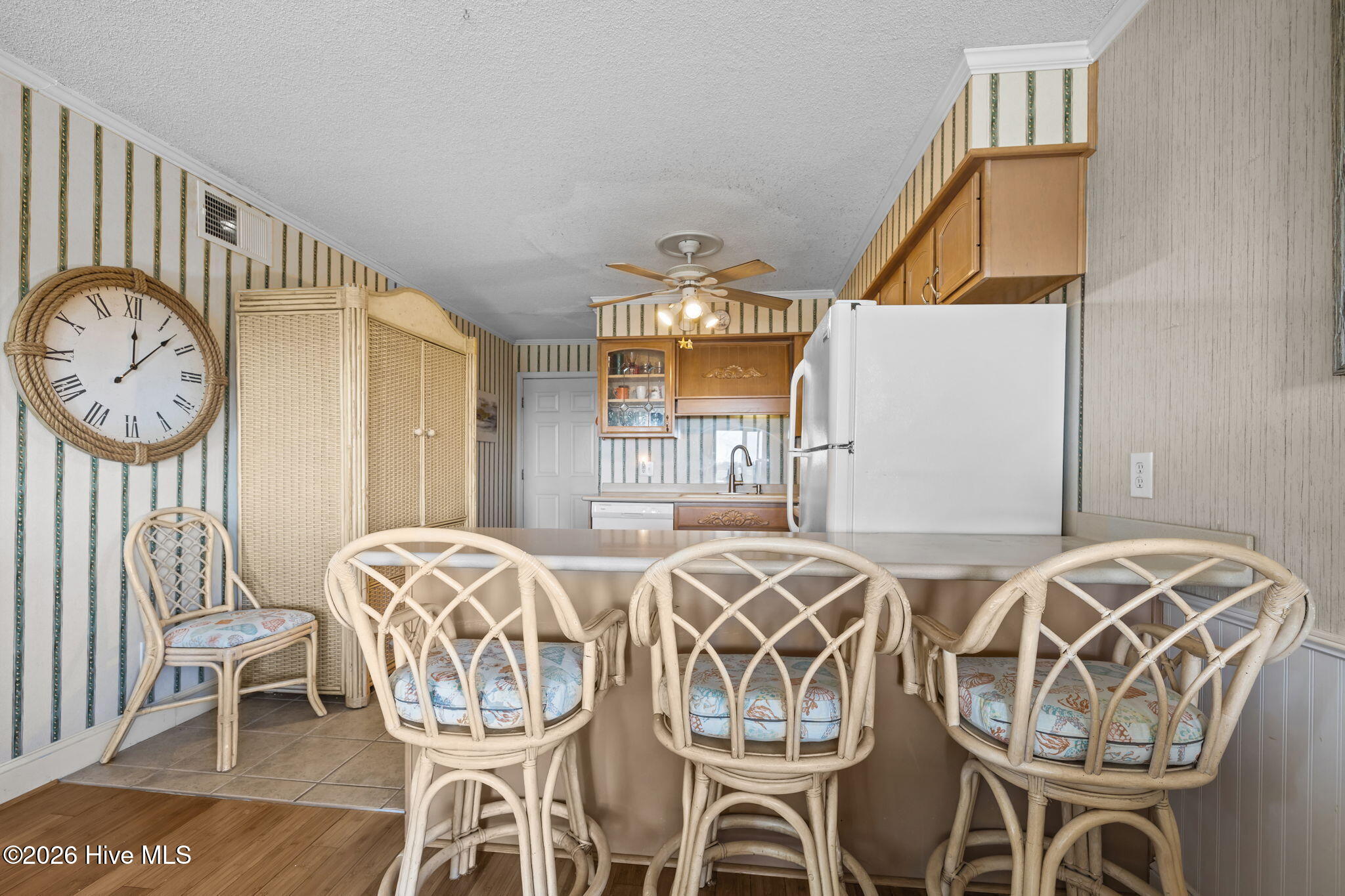 301 Commerce Way