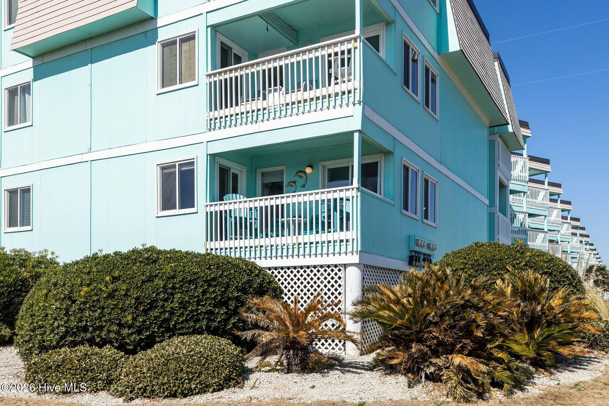 301 Commerce Way